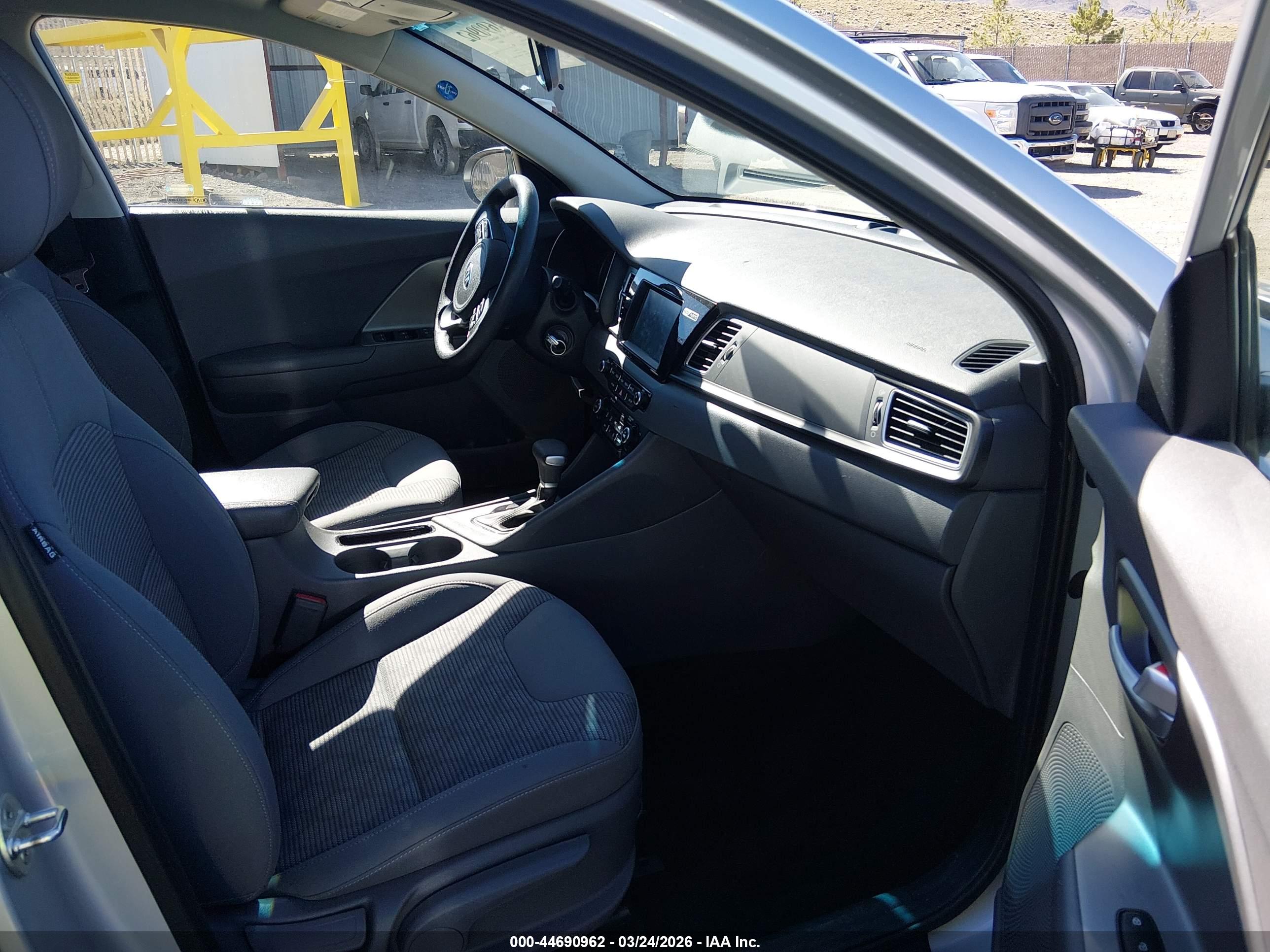 KIA NIRO image 5