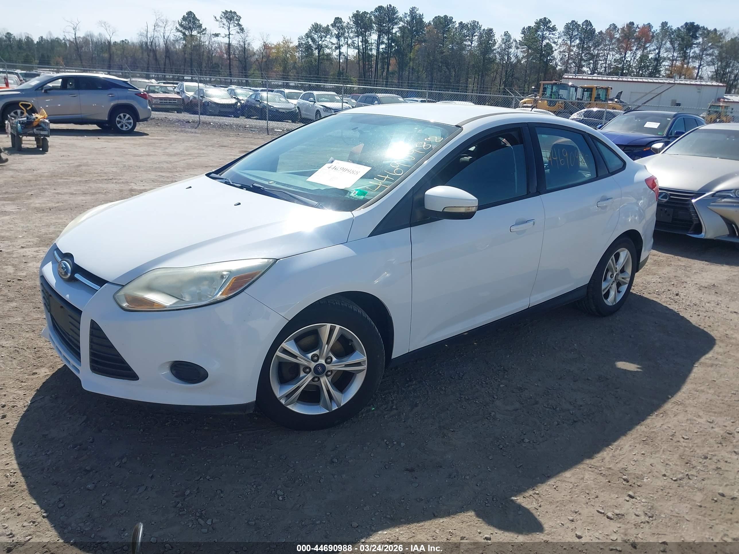 FORD FOCUS image 2