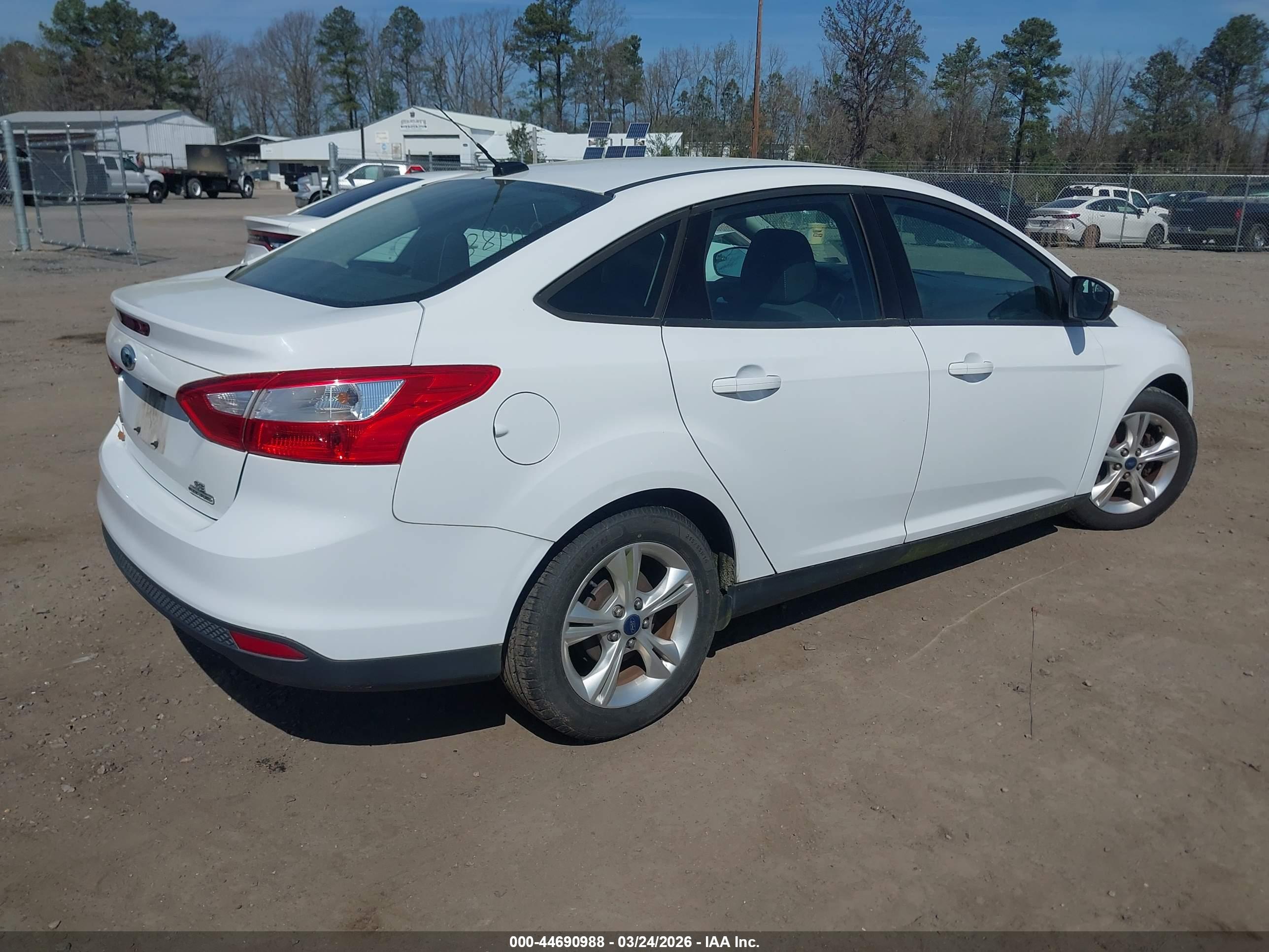 FORD FOCUS image 4