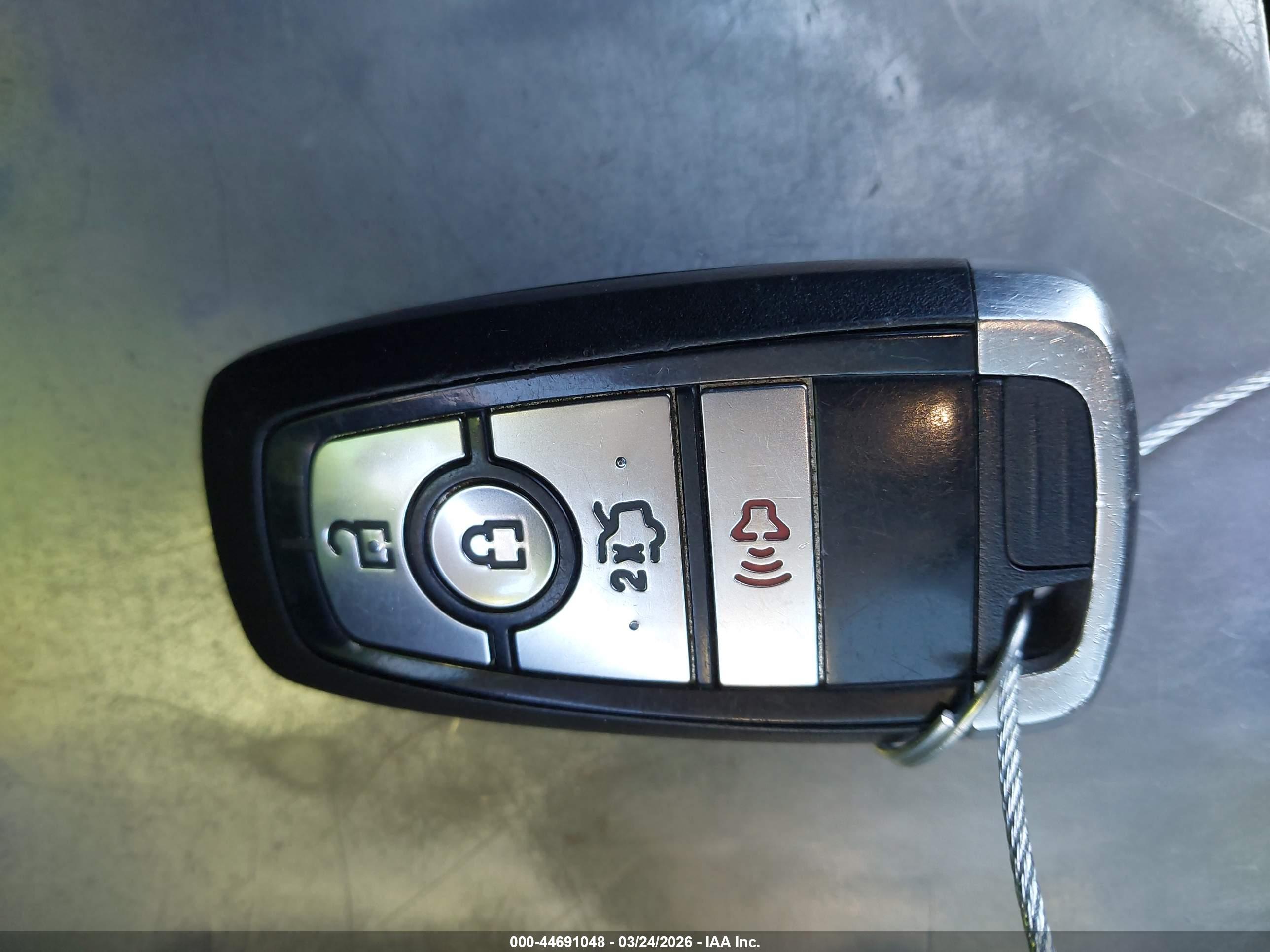 FORD FUSION image 11