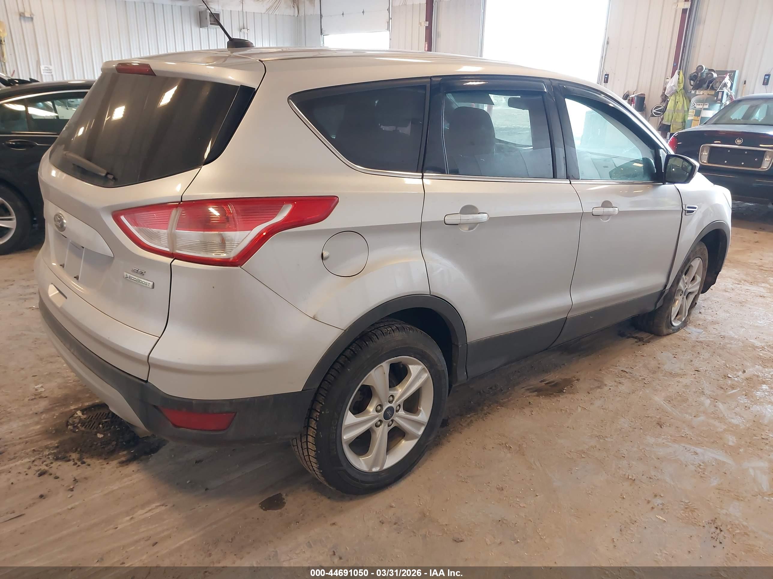FORD ESCAPE image 4