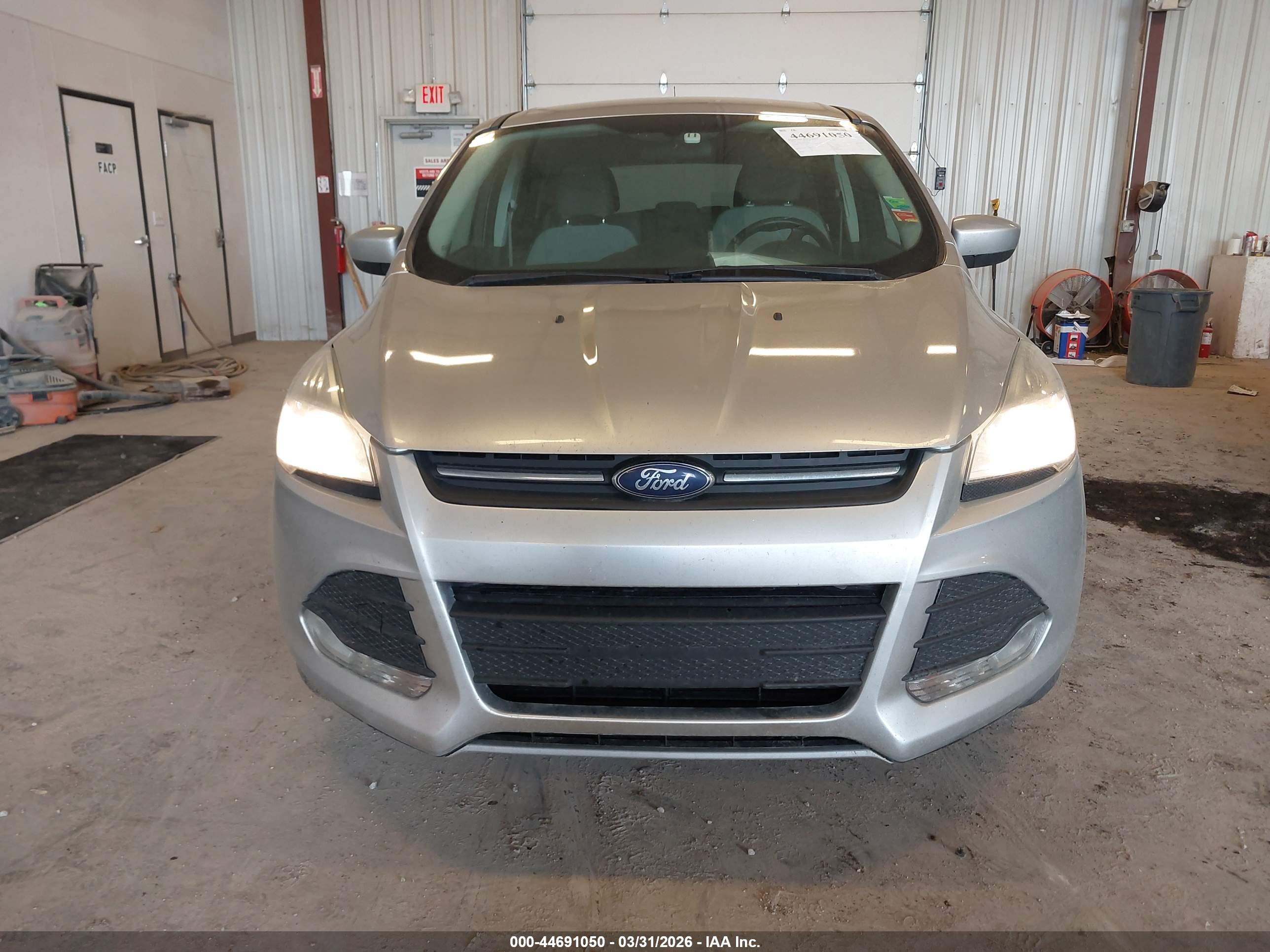 FORD ESCAPE image 6