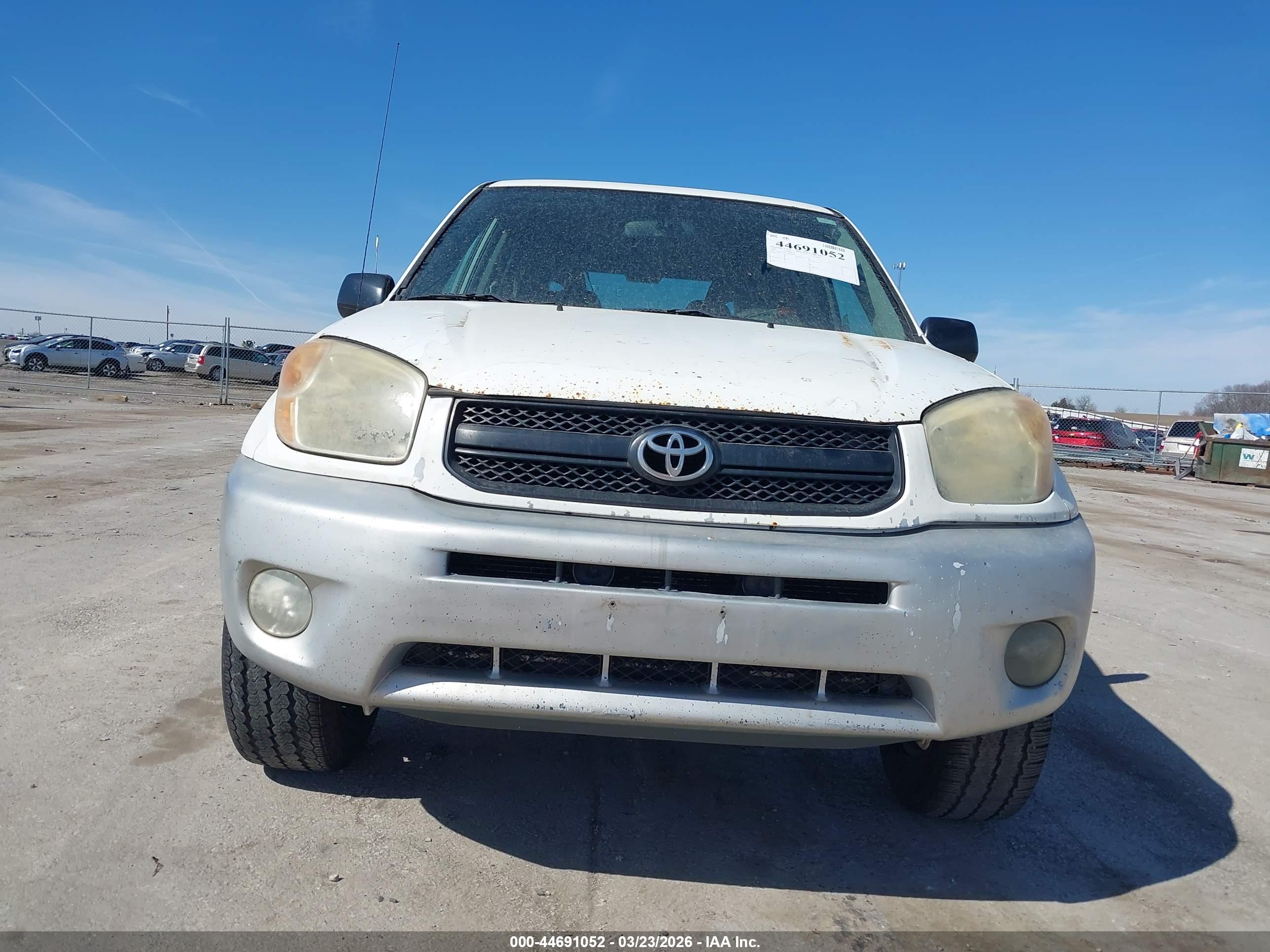 TOYOTA RAV4 image 6