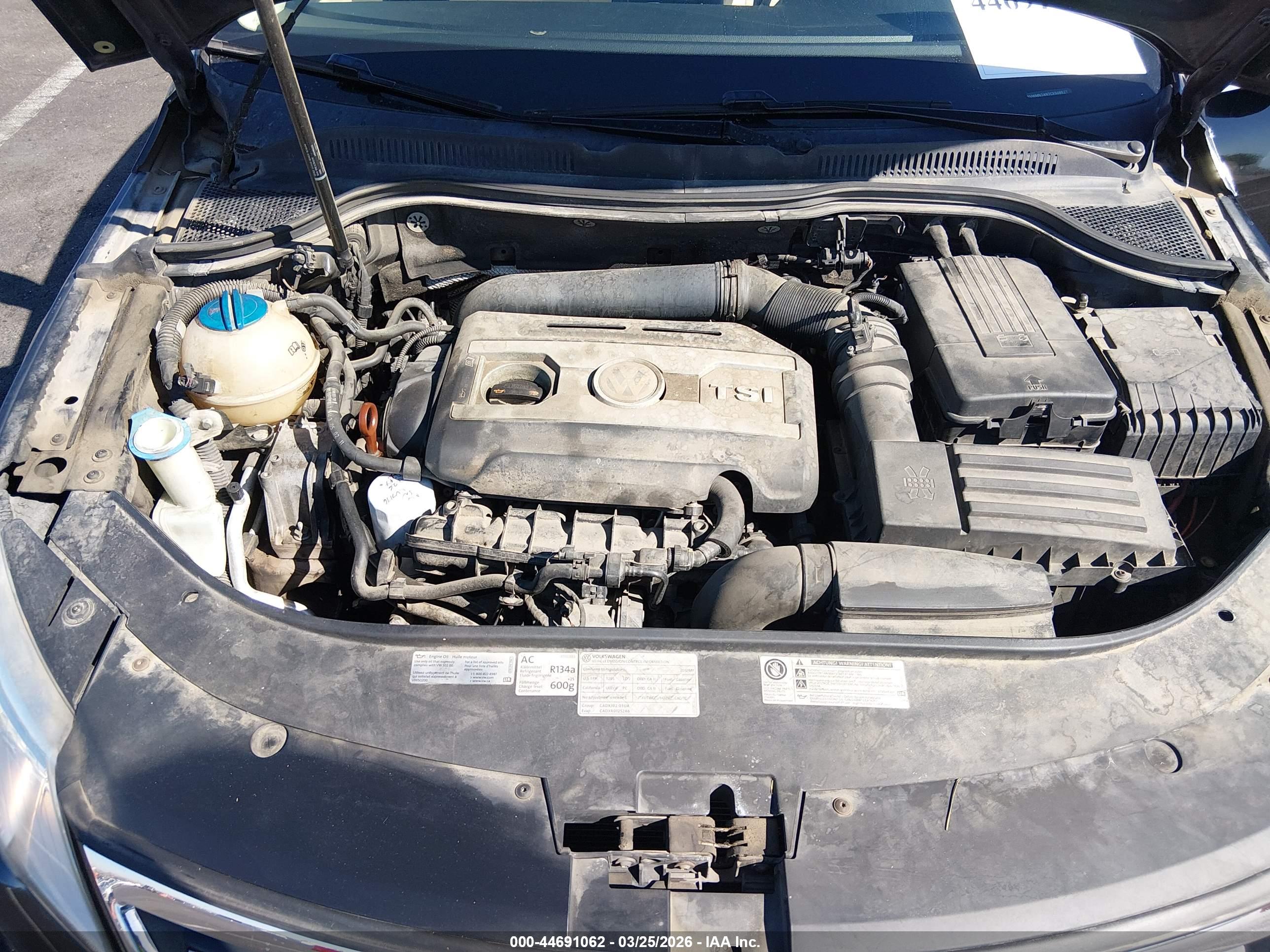 VOLKSWAGEN CC image 10
