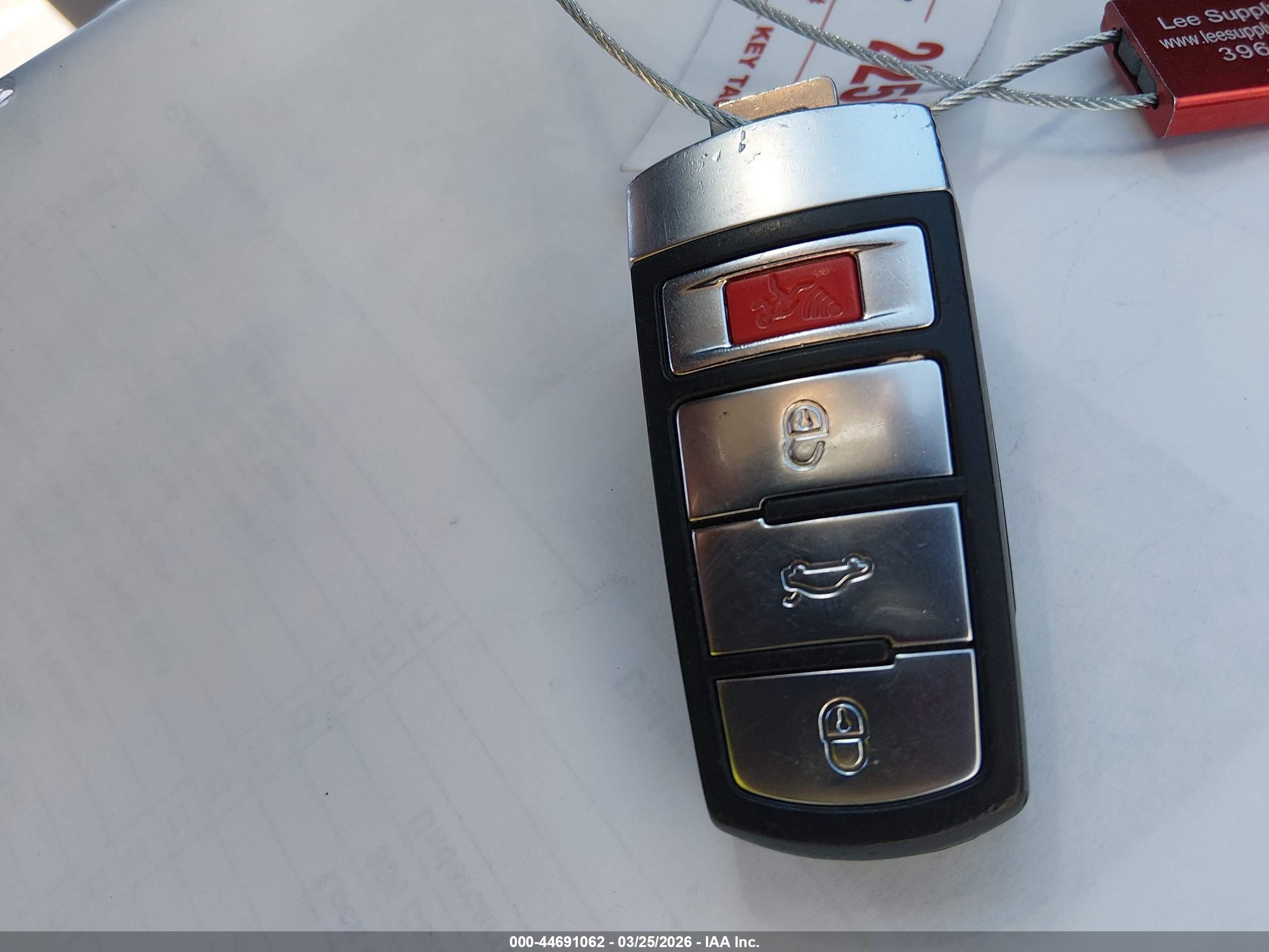 VOLKSWAGEN CC image 11
