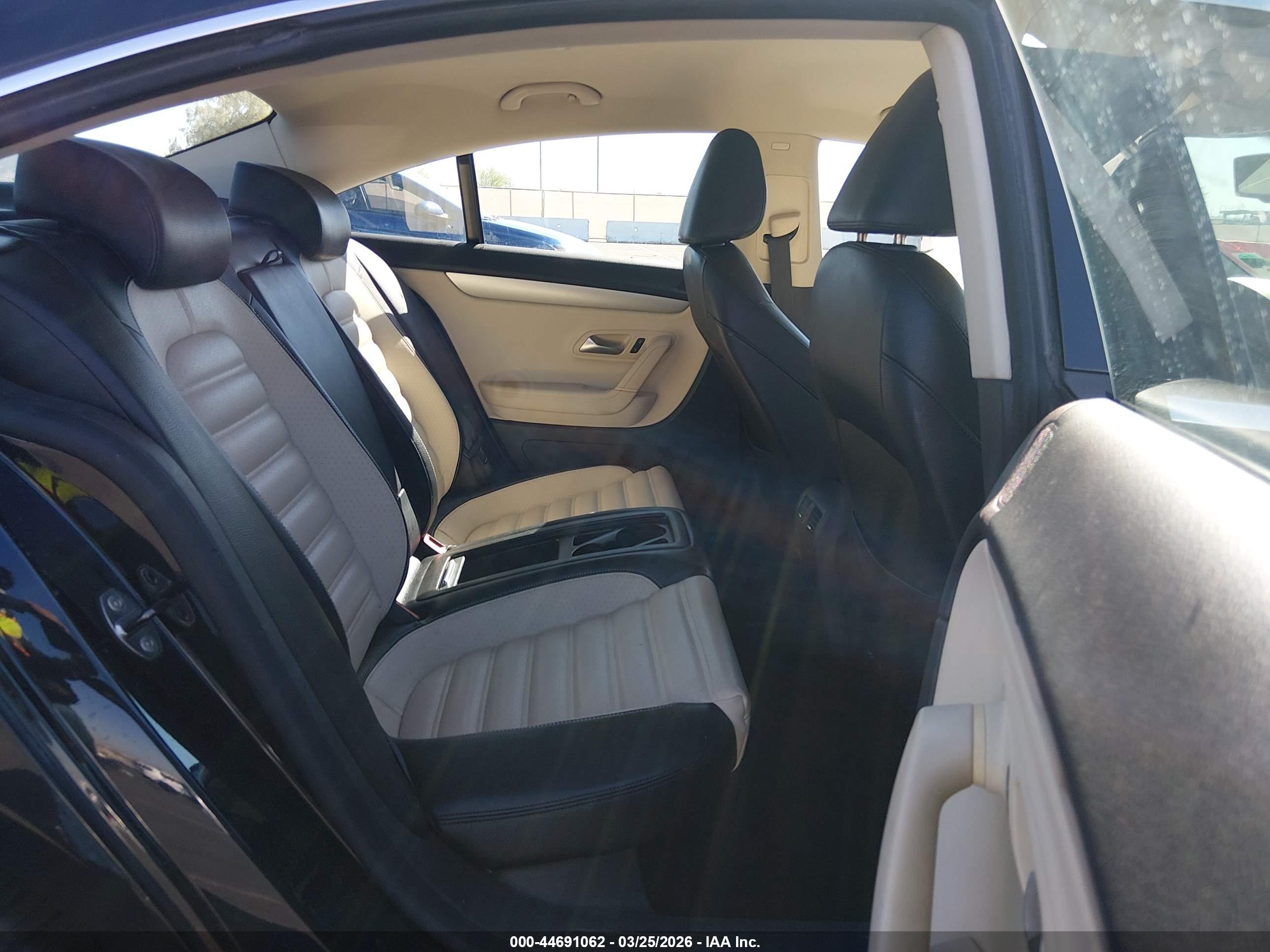 VOLKSWAGEN CC image 8