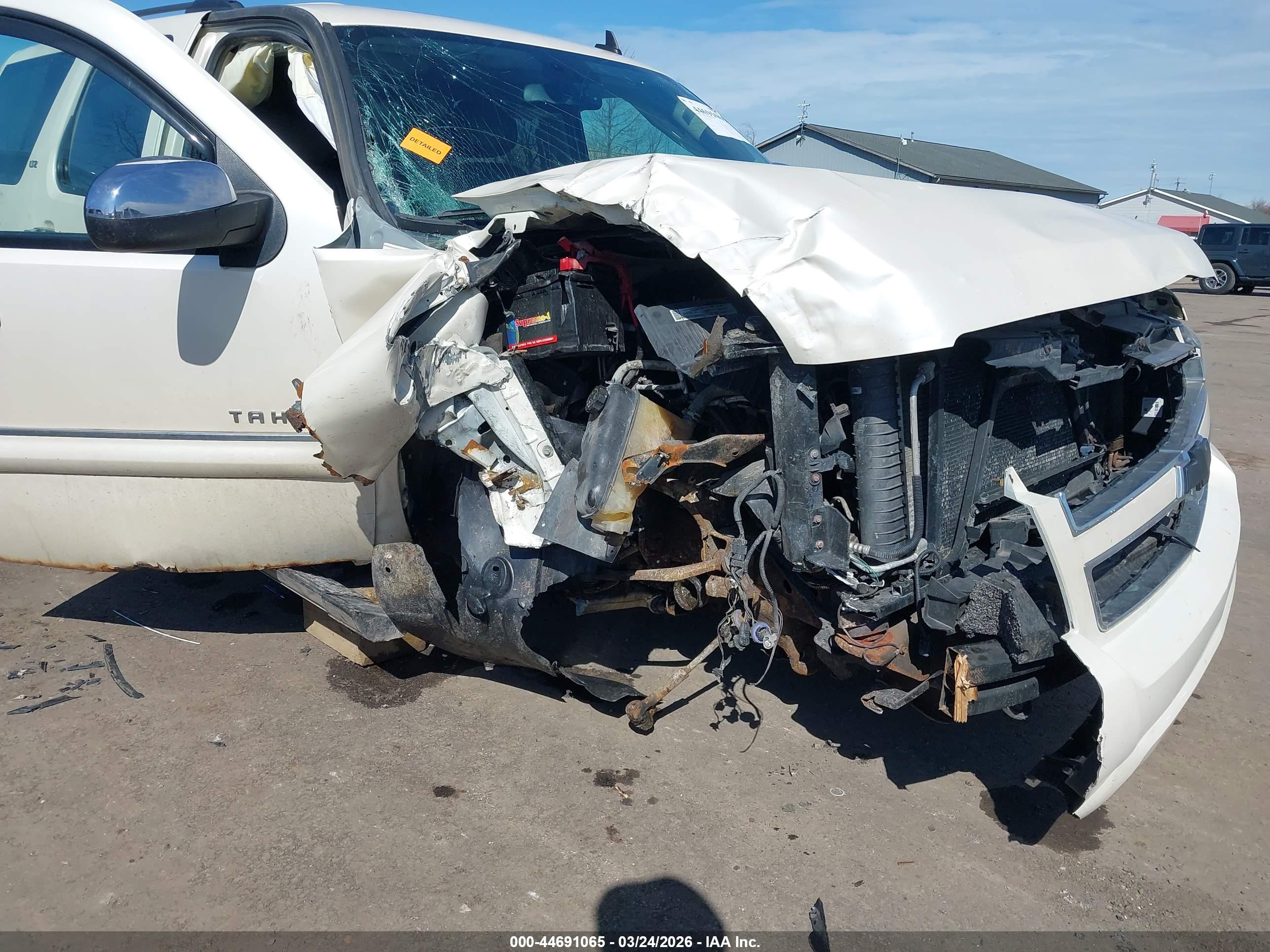 CHEVROLET TAHOE image 6