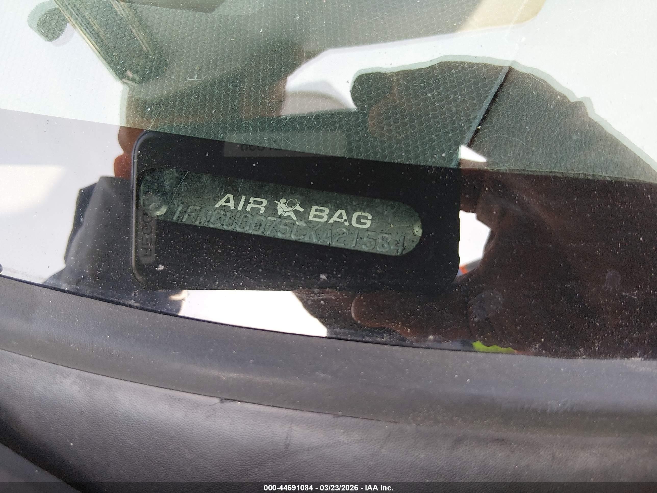 FORD ESCAPE image 9