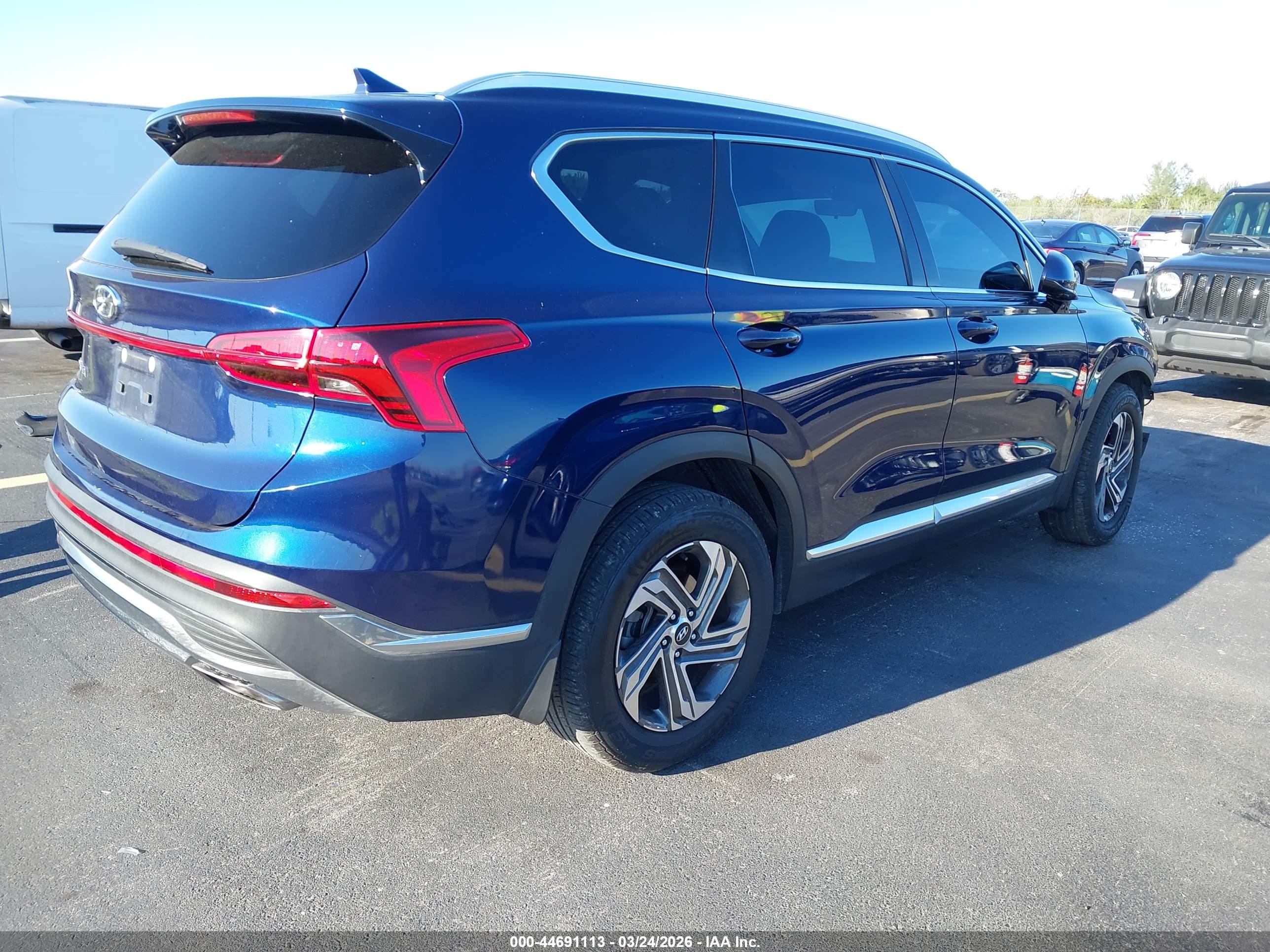 HYUNDAI SANTA image 4