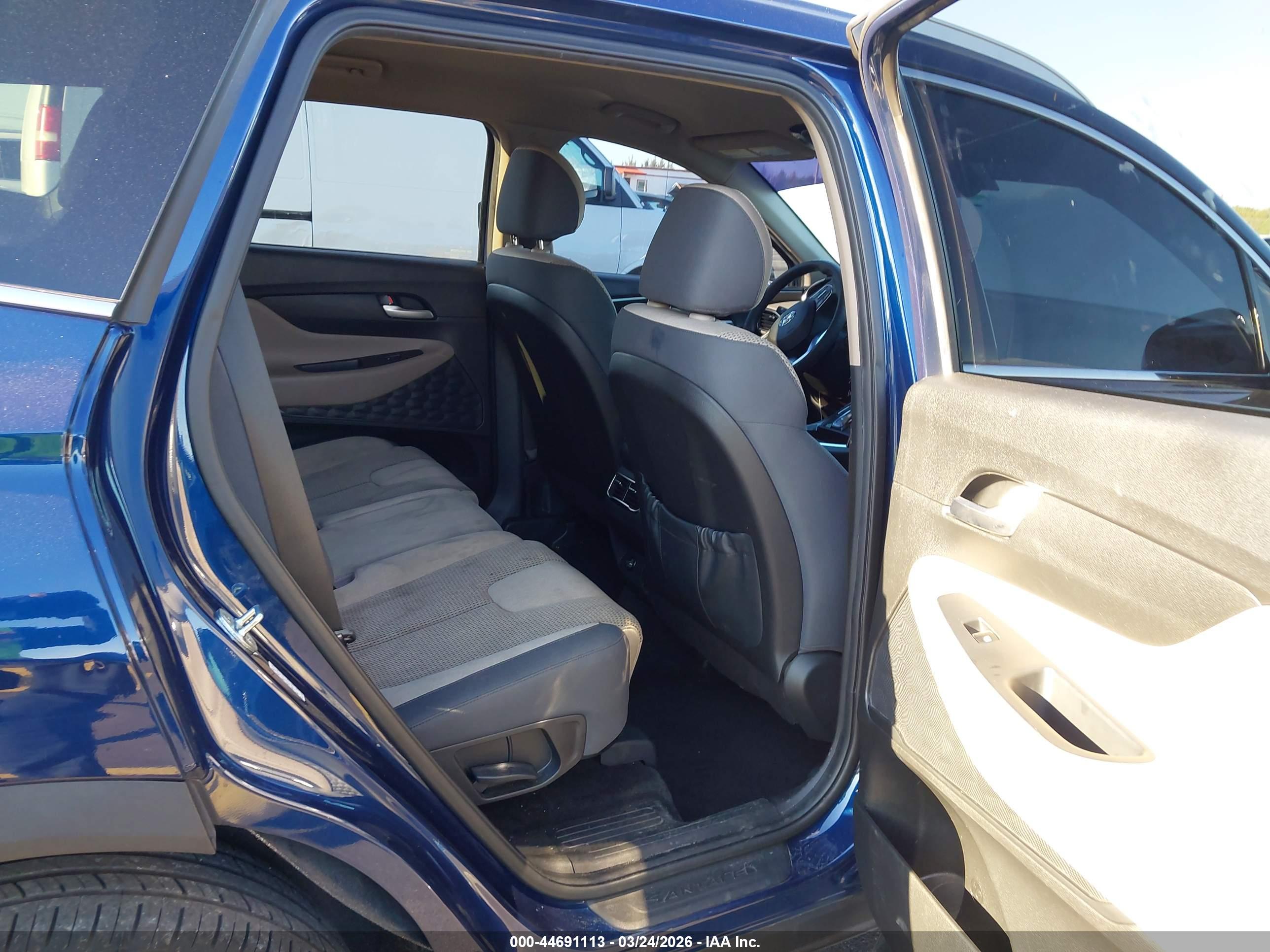 HYUNDAI SANTA image 8