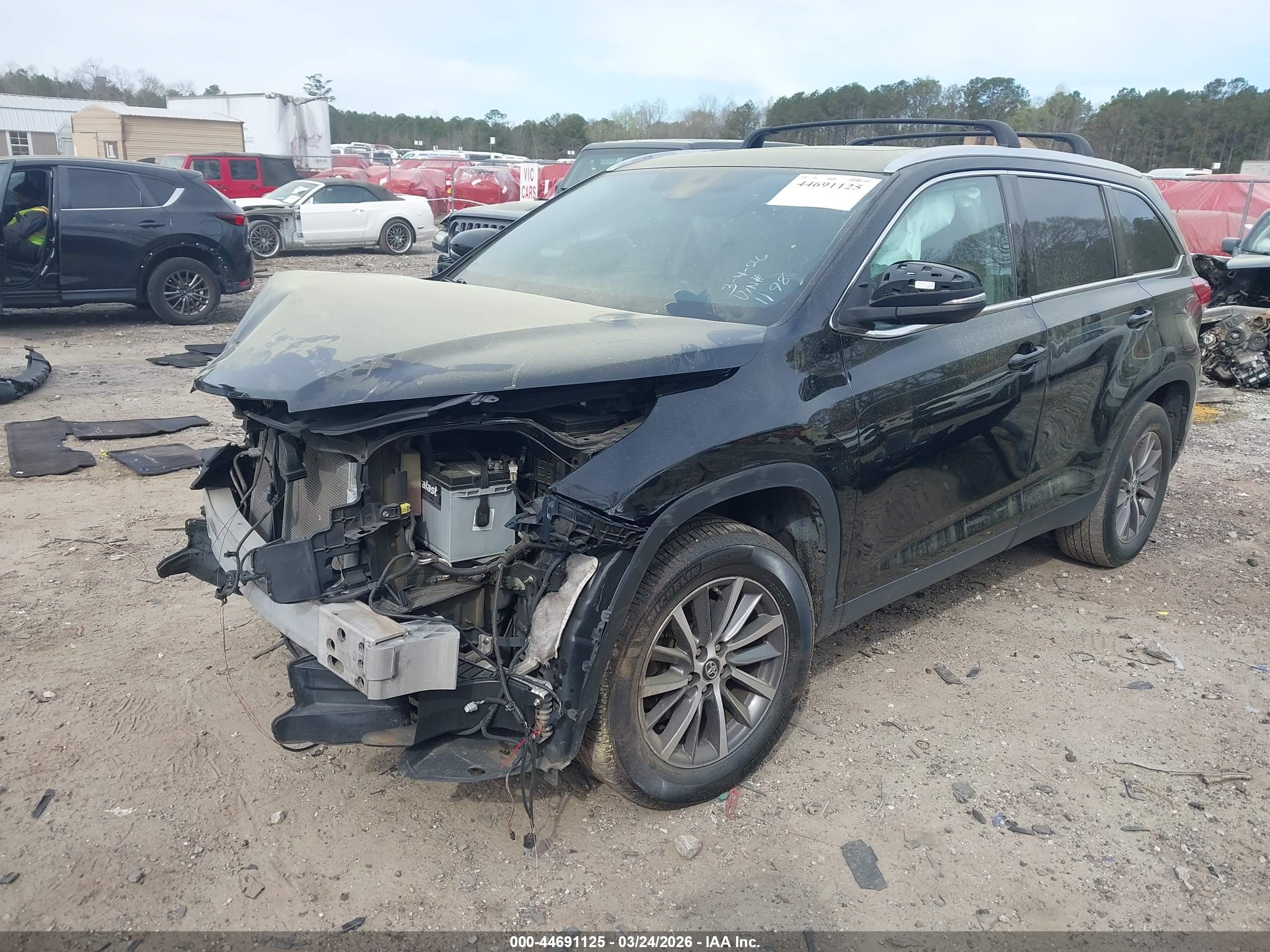 TOYOTA HIGHLANDER image 2