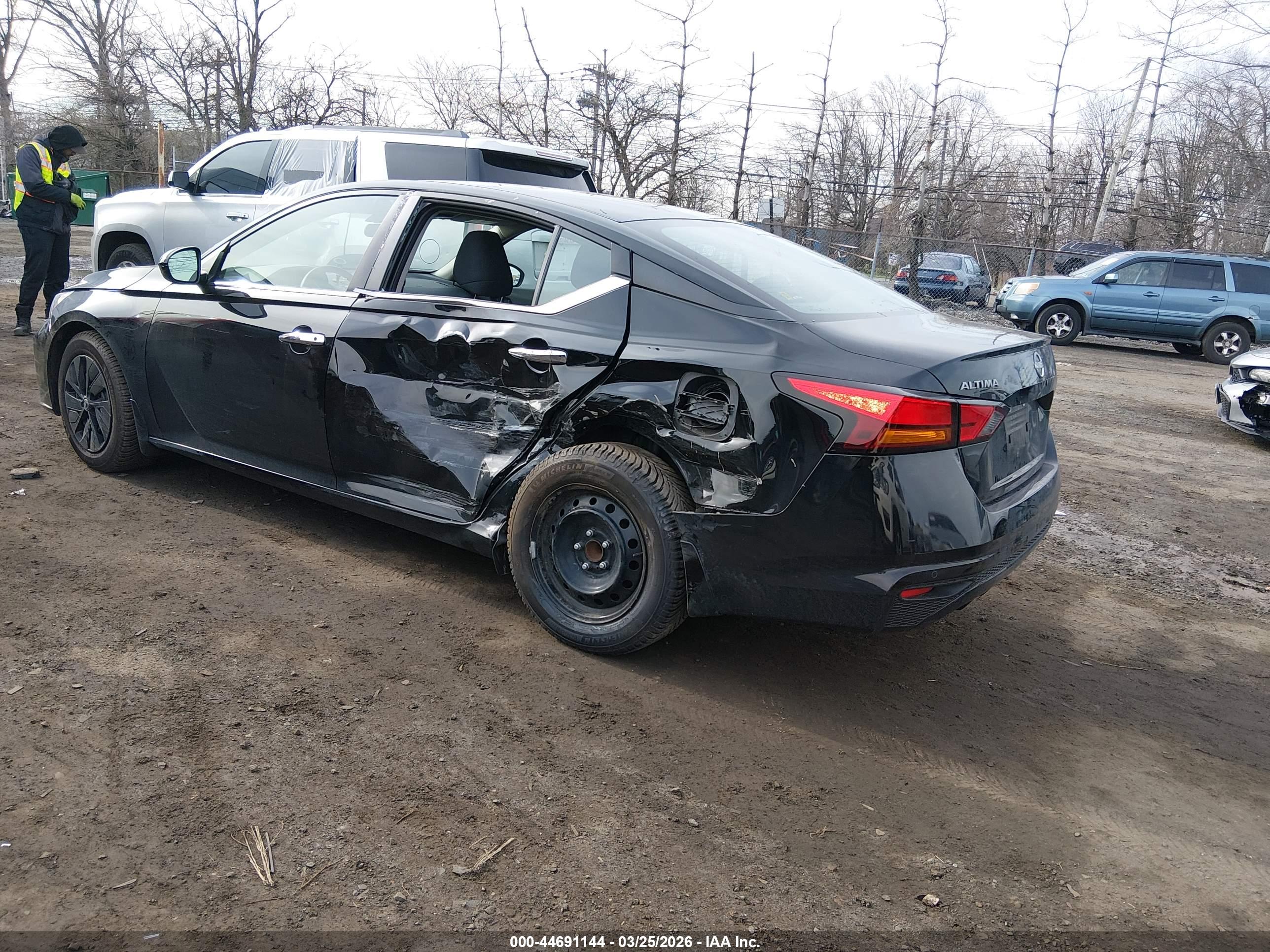 NISSAN ALTIMA image 3