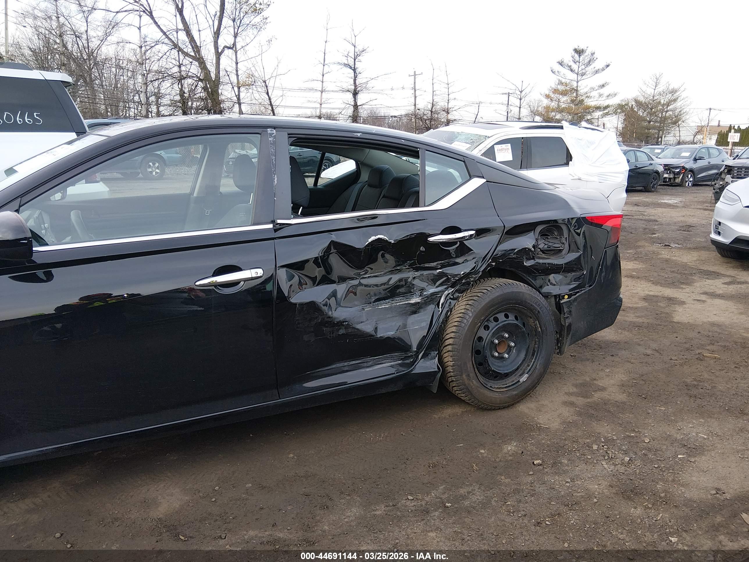 NISSAN ALTIMA image 6