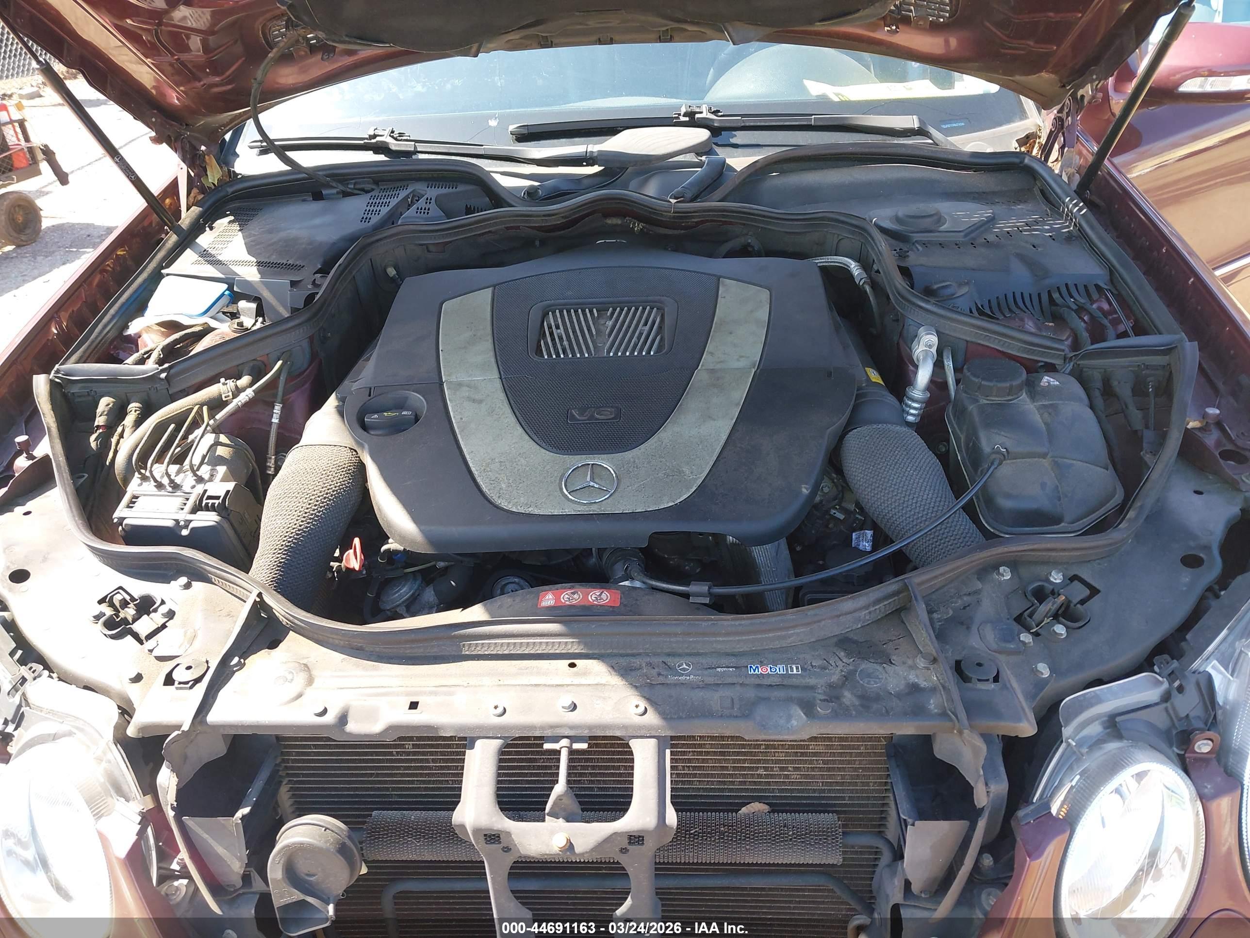 MERCEDES-BENZ E image 10