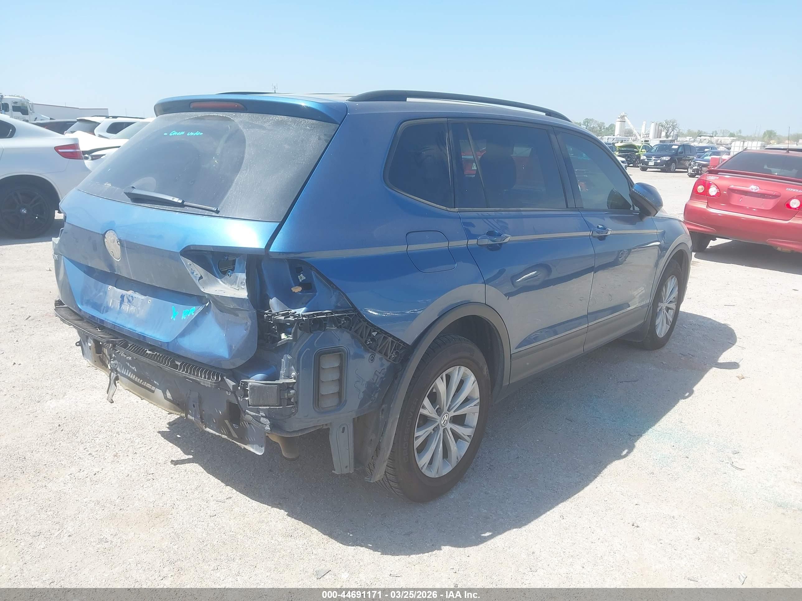 VOLKSWAGEN TIGUAN image 4
