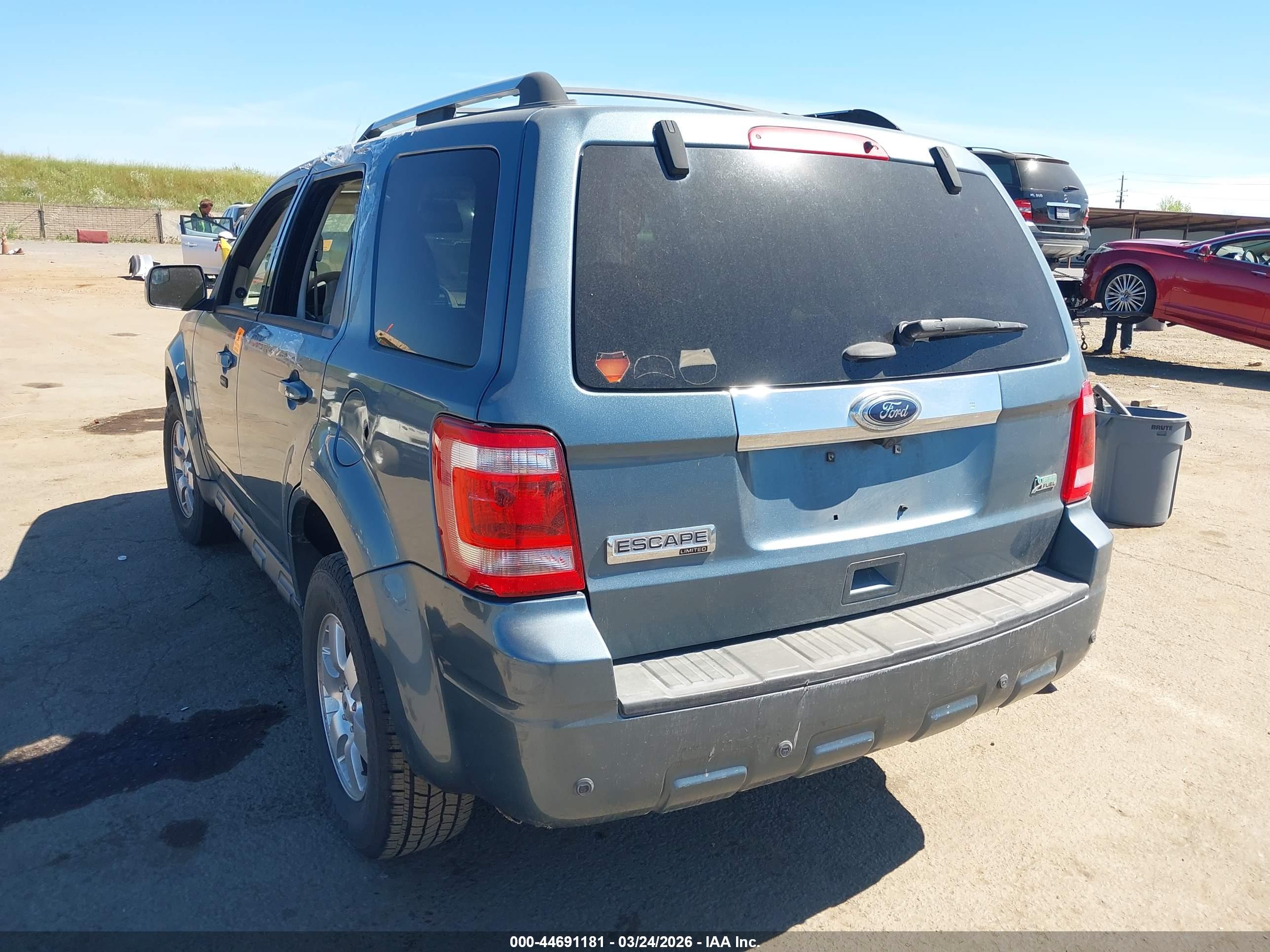 FORD ESCAPE image 3
