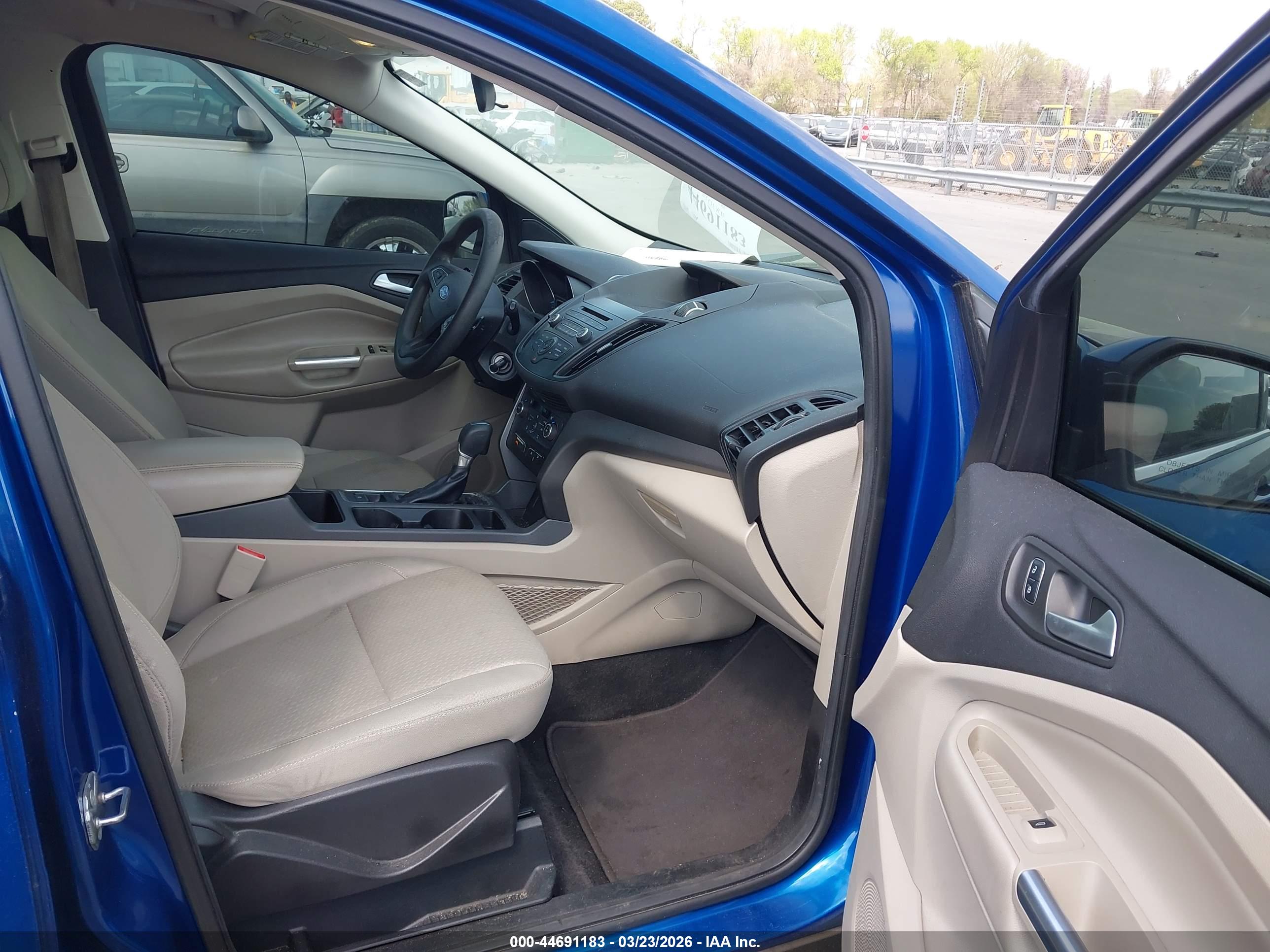 FORD ESCAPE image 5