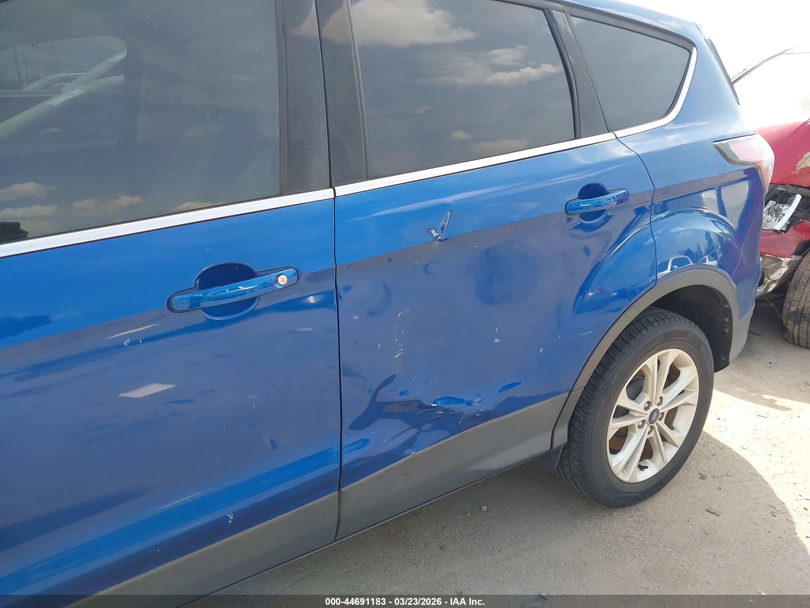 FORD ESCAPE image 6
