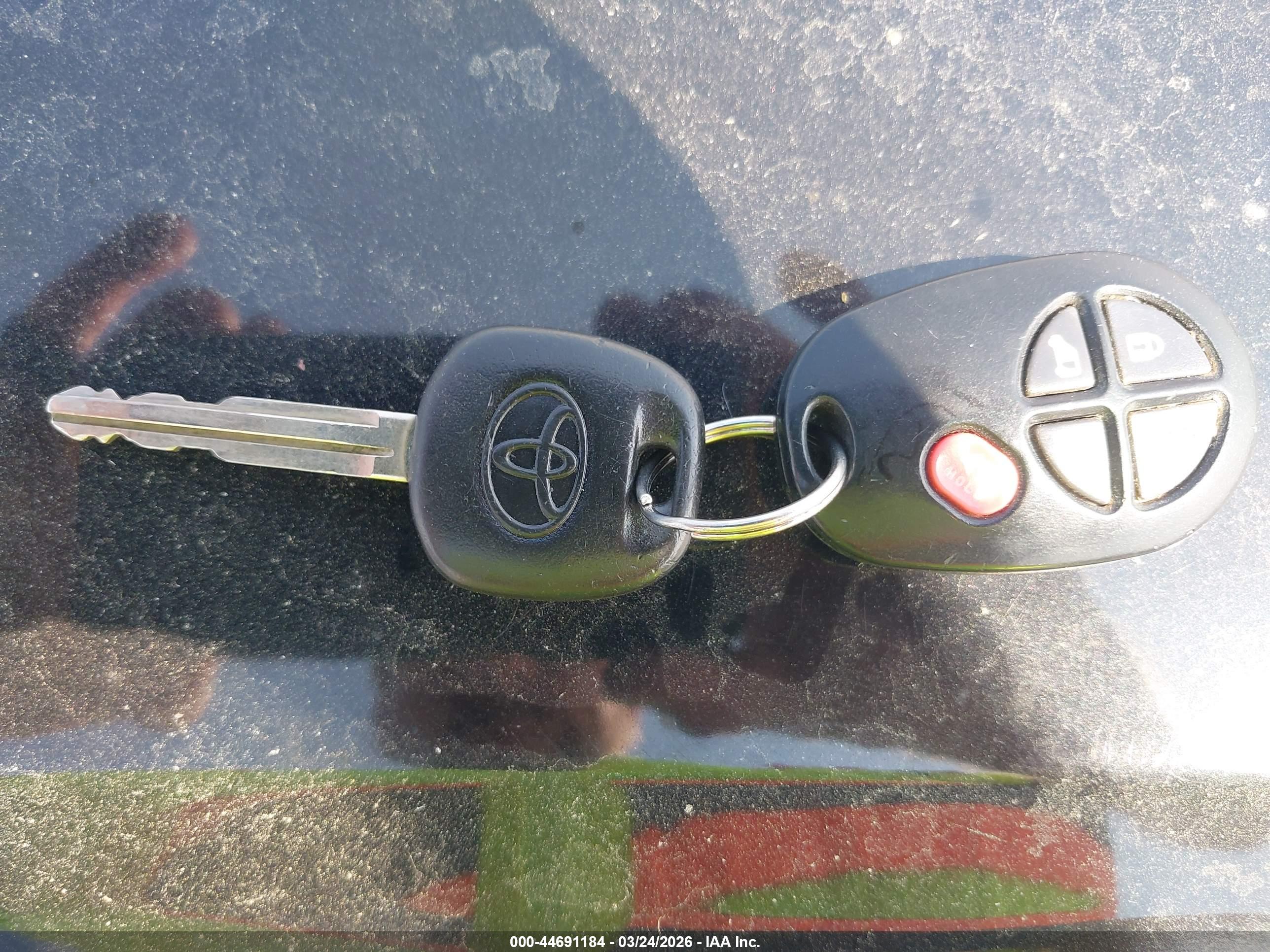 TOYOTA SIENNA image 11