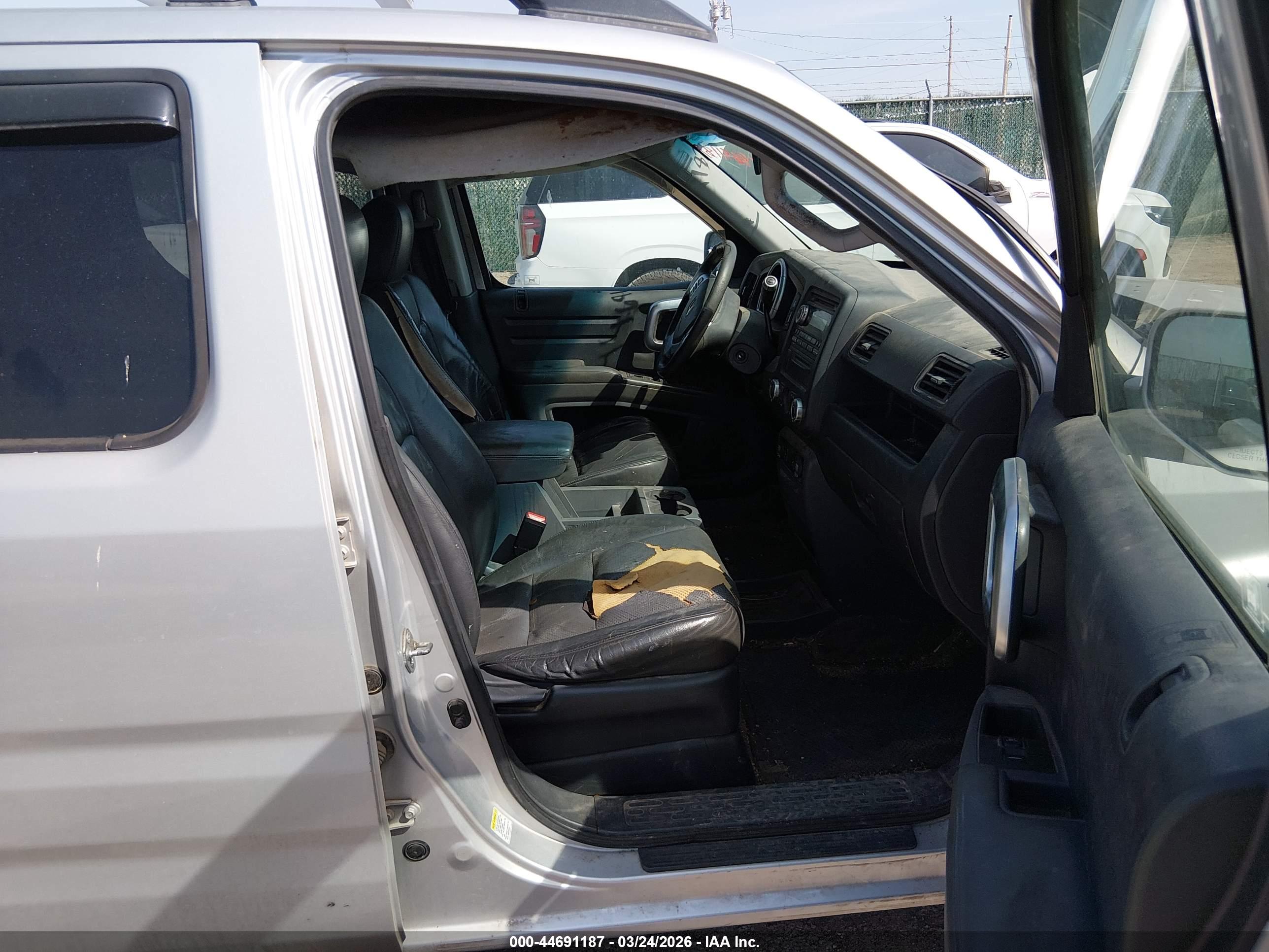 HONDA RIDGELINE image 5