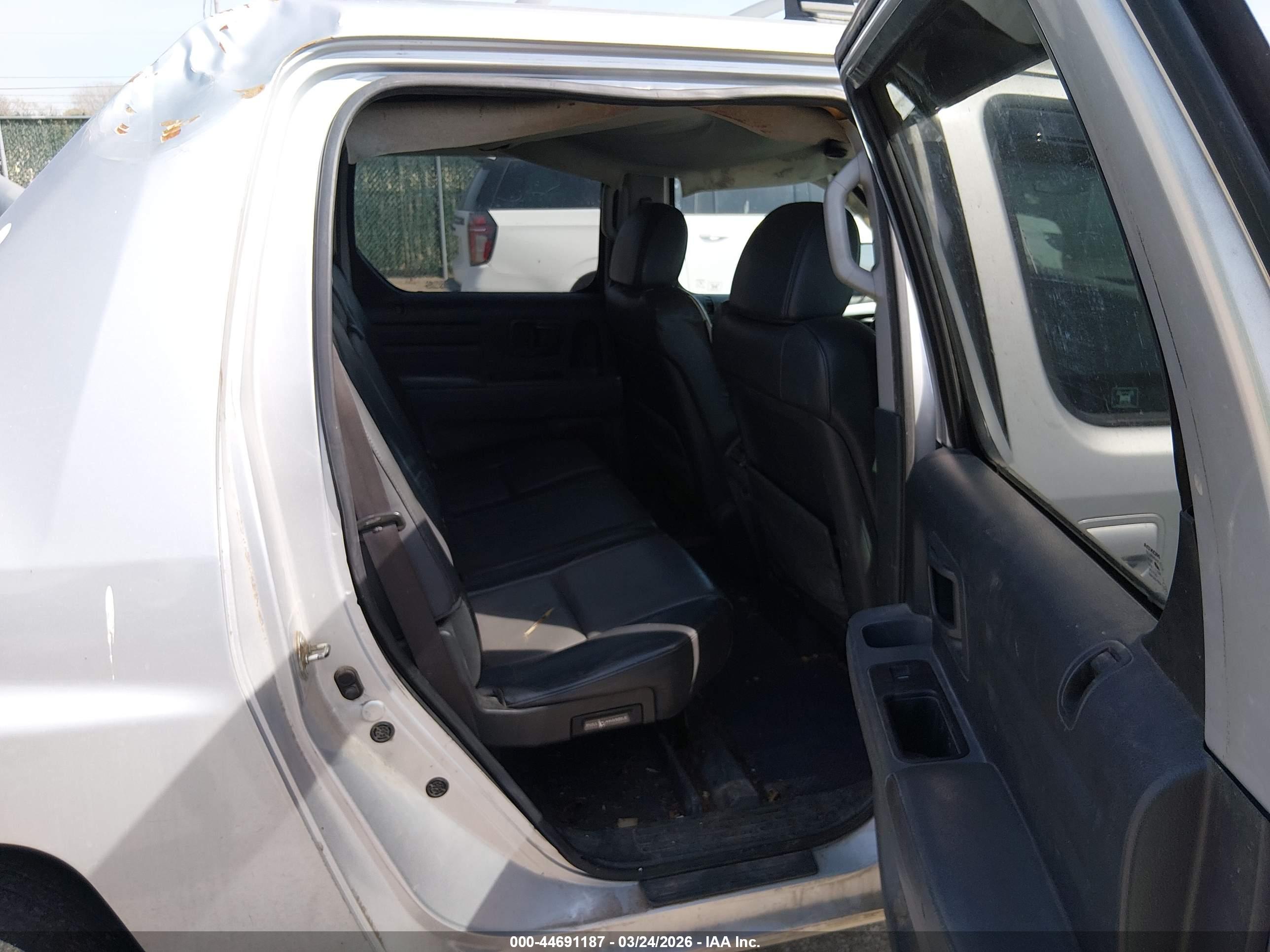 HONDA RIDGELINE image 8