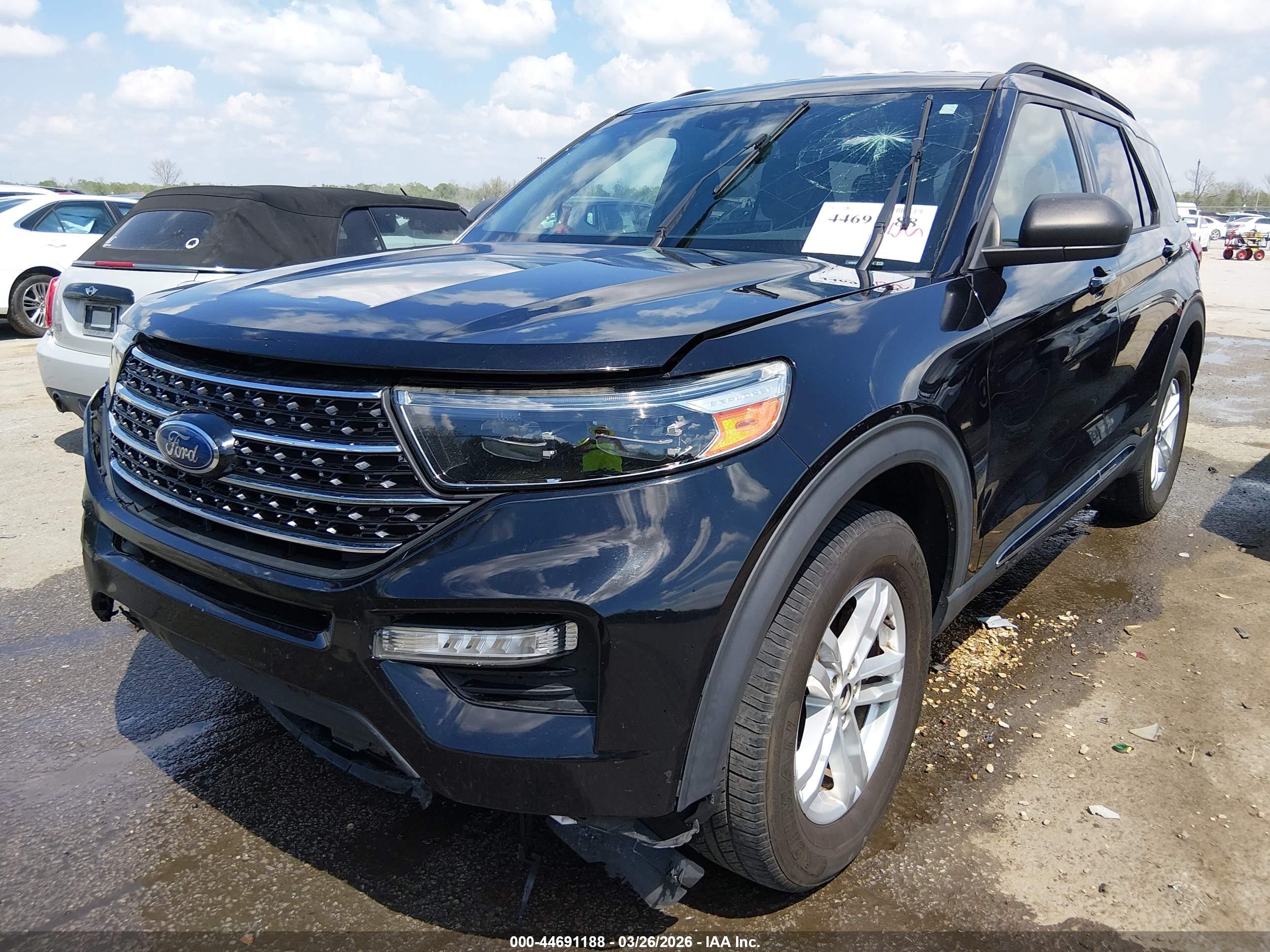 FORD EXPLORER image 2