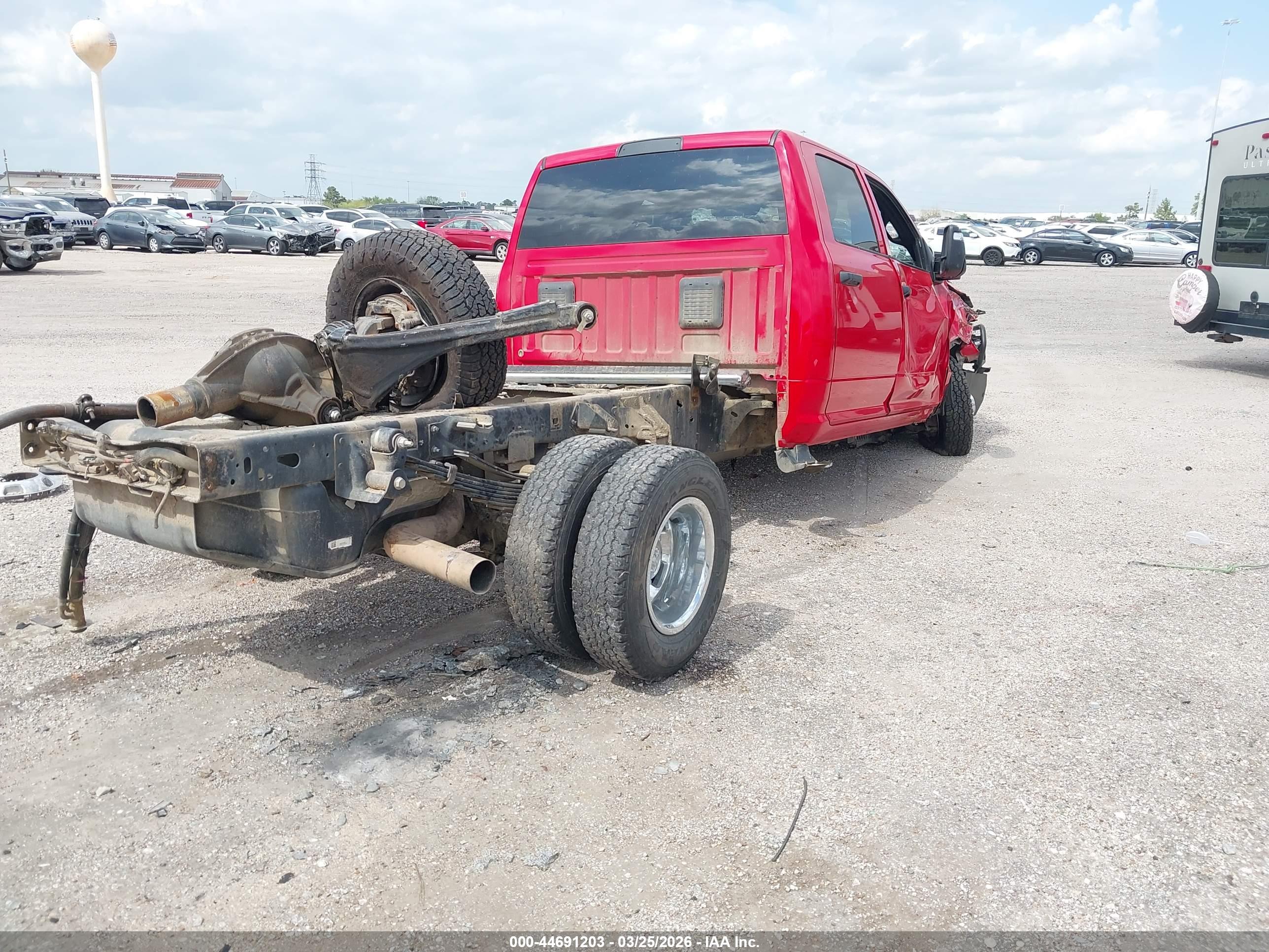 RAM 3500 image 4