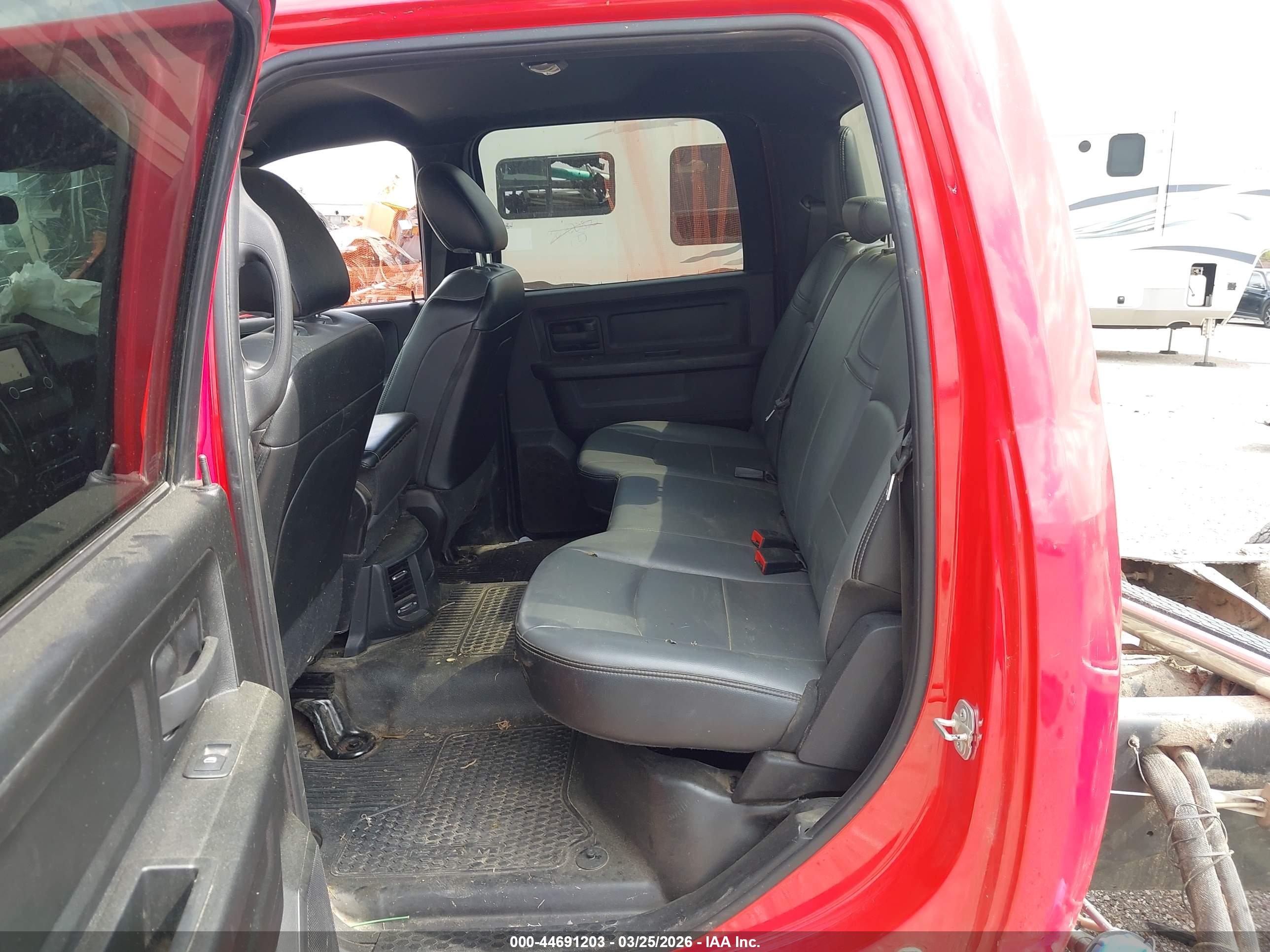 RAM 3500 image 8