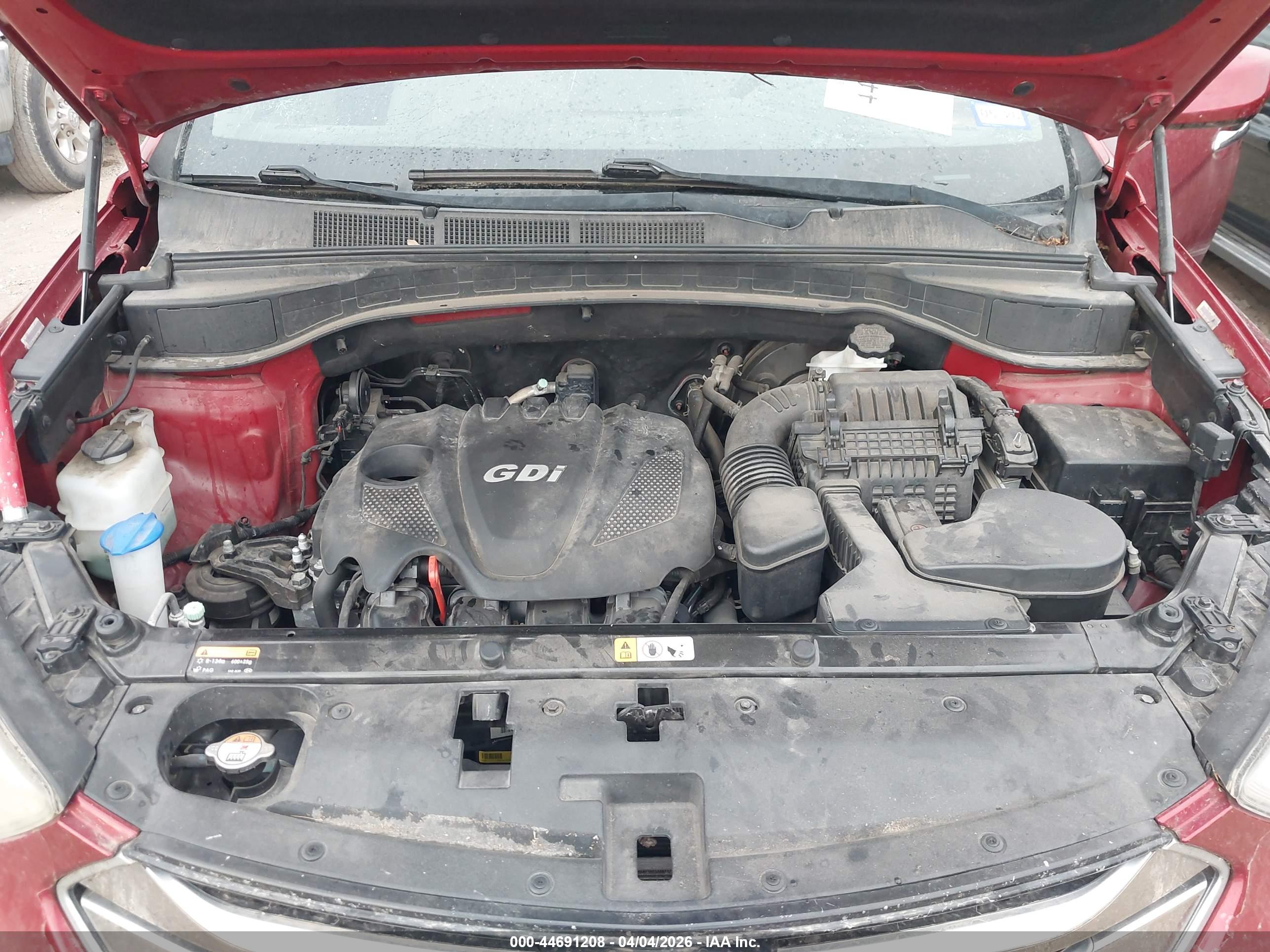 HYUNDAI SANTA image 10