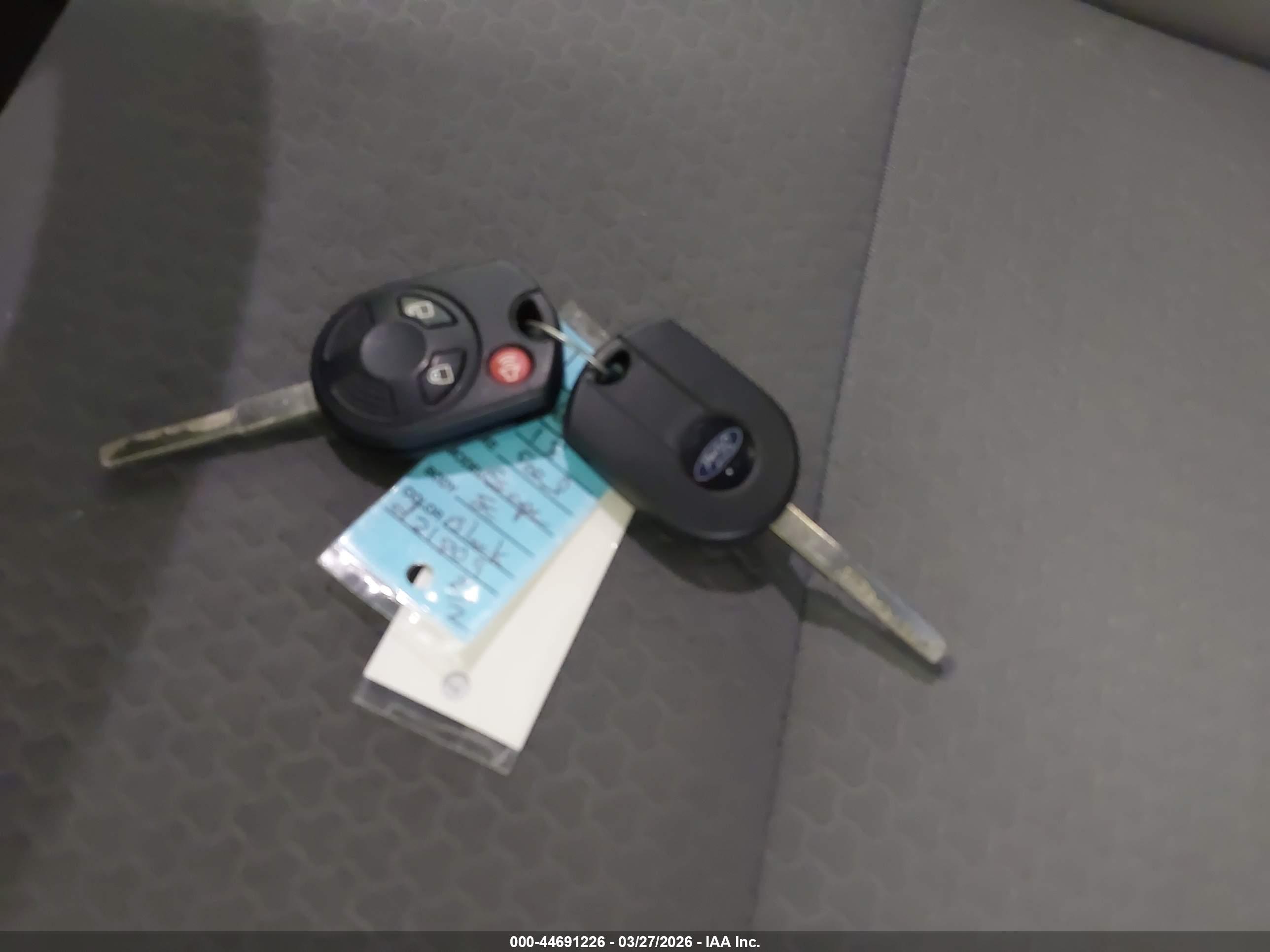FORD ESCAPE image 11