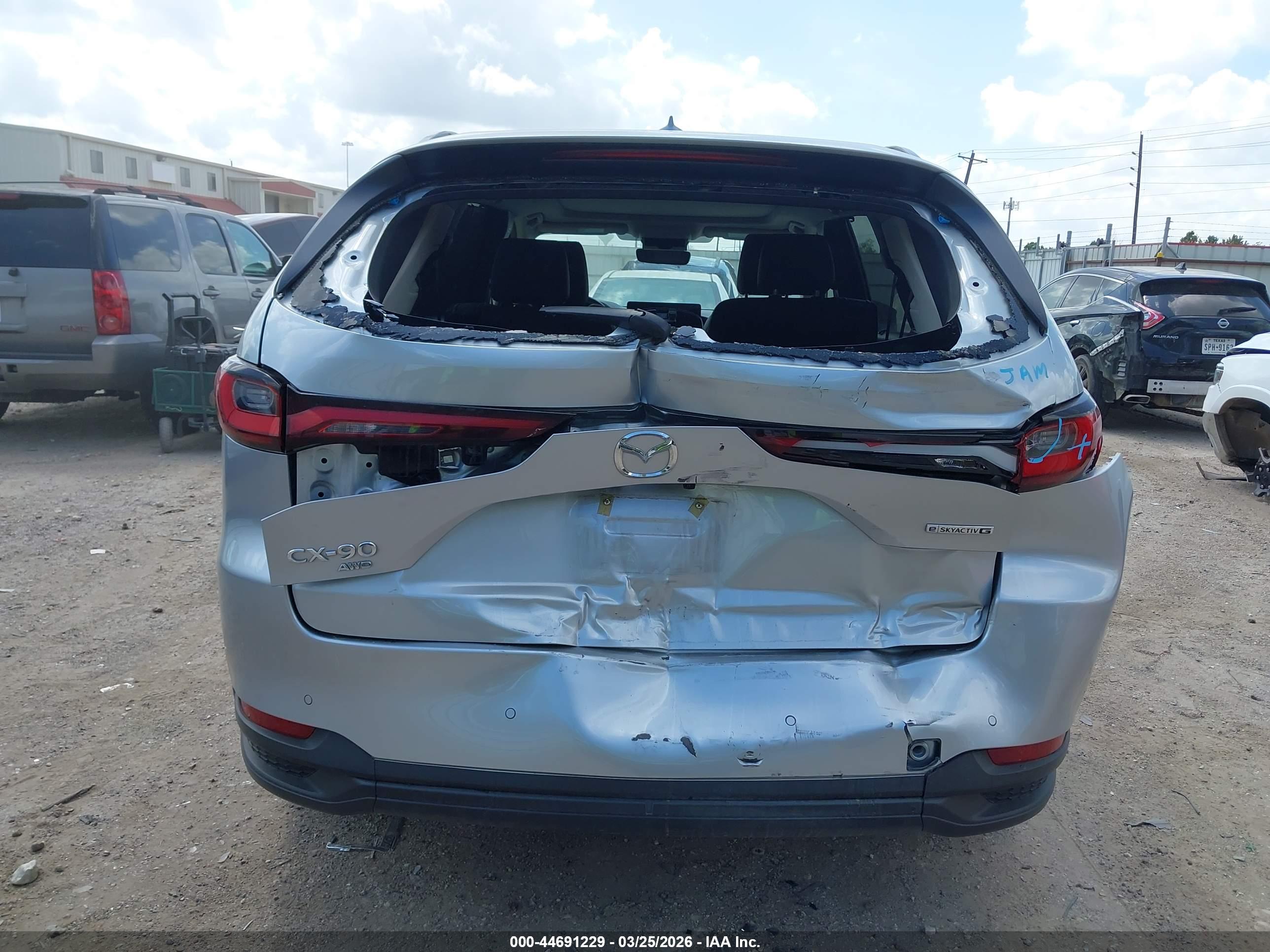 MAZDA CX-90 image 6