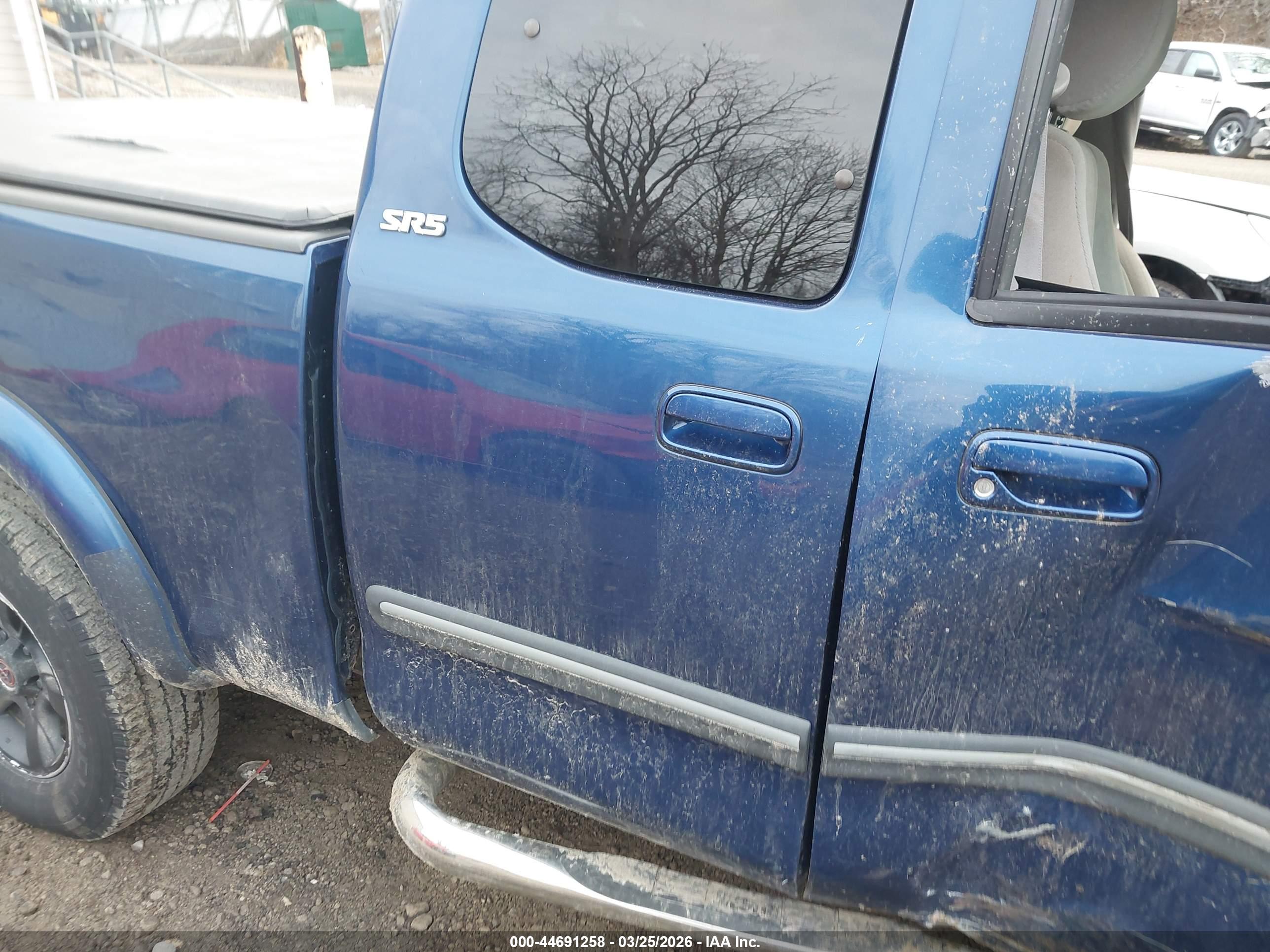 TOYOTA TUNDRA image 8