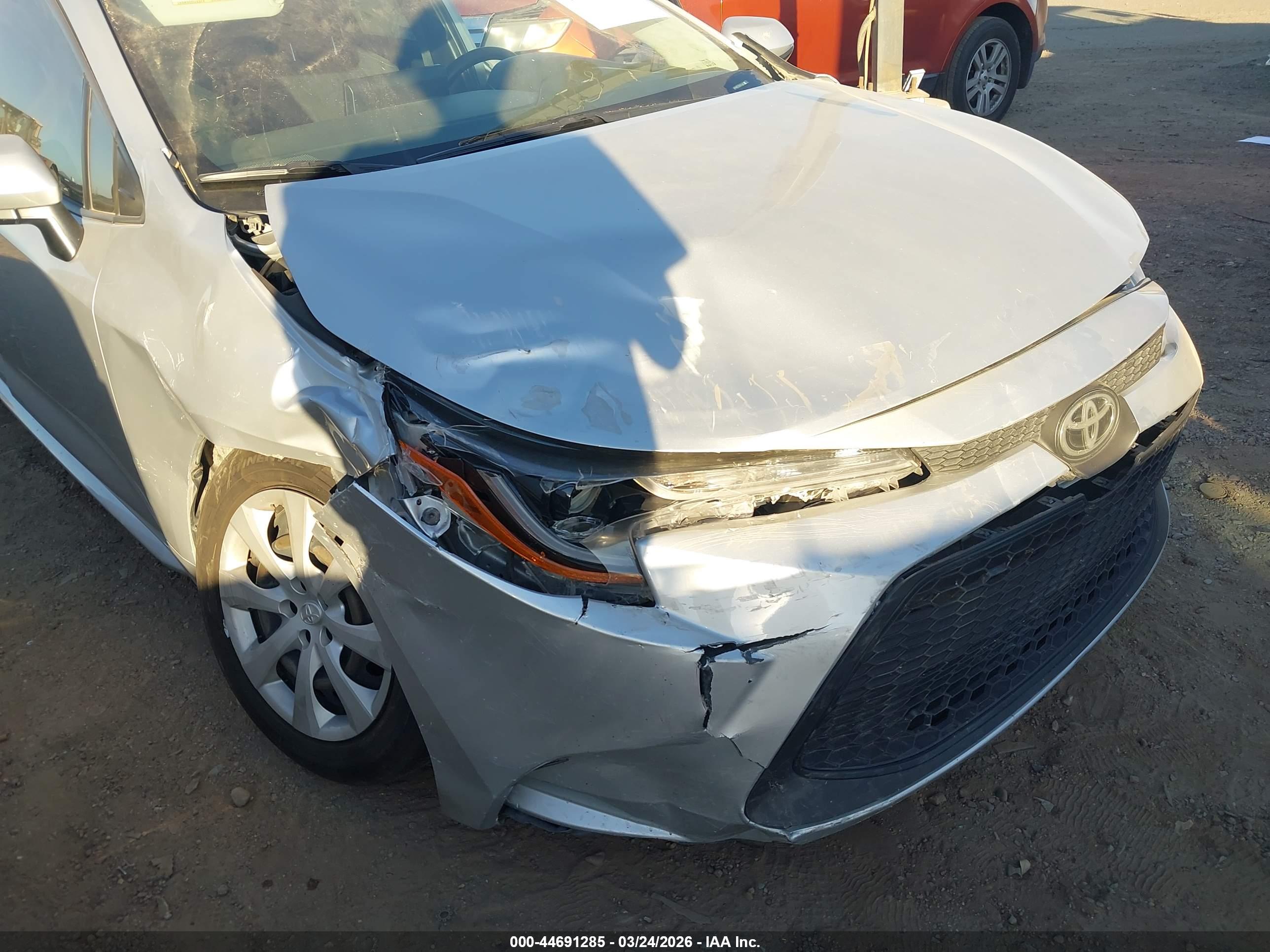 TOYOTA COROLLA image 6