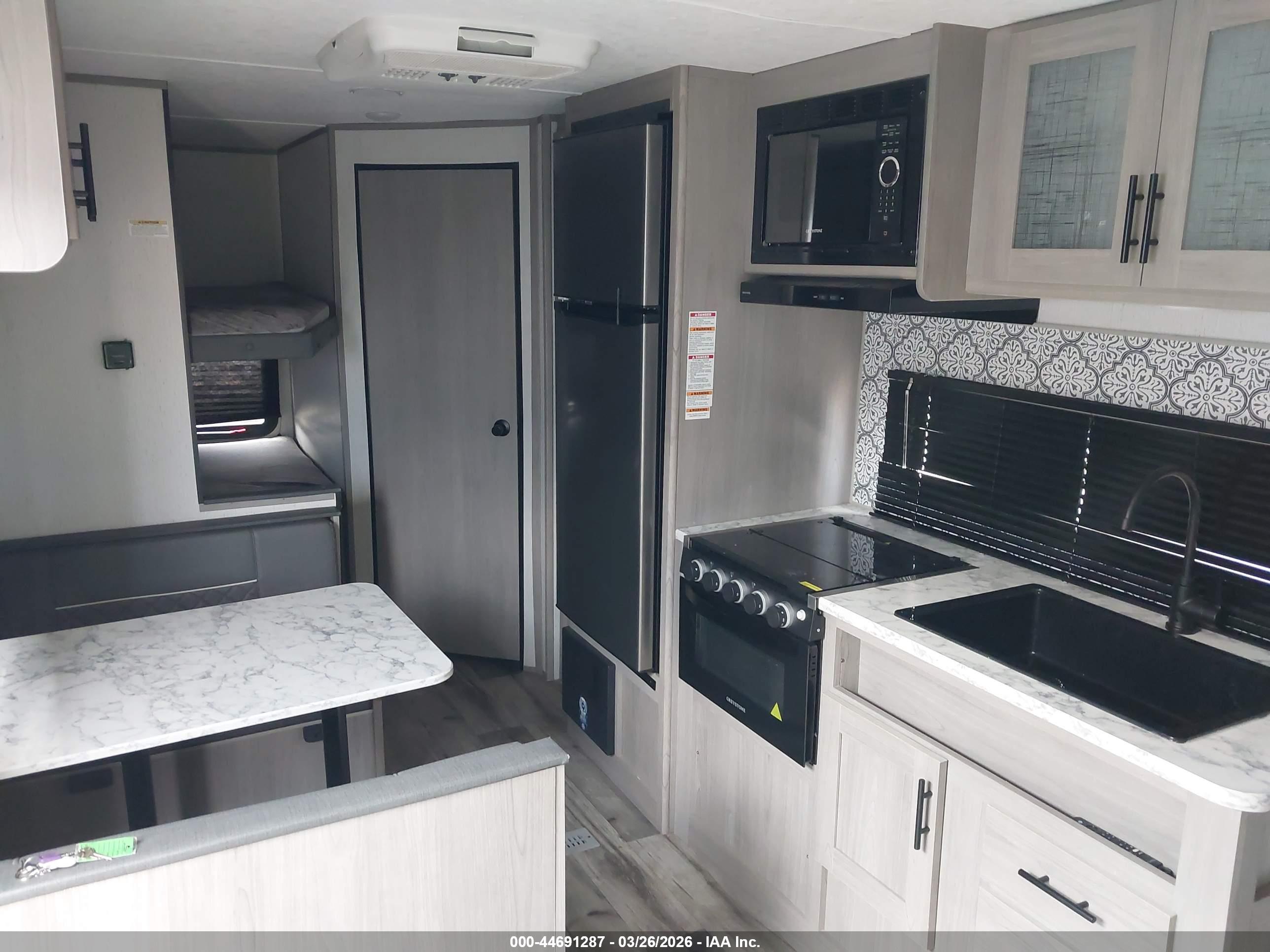 KEYSTONE RV image 8