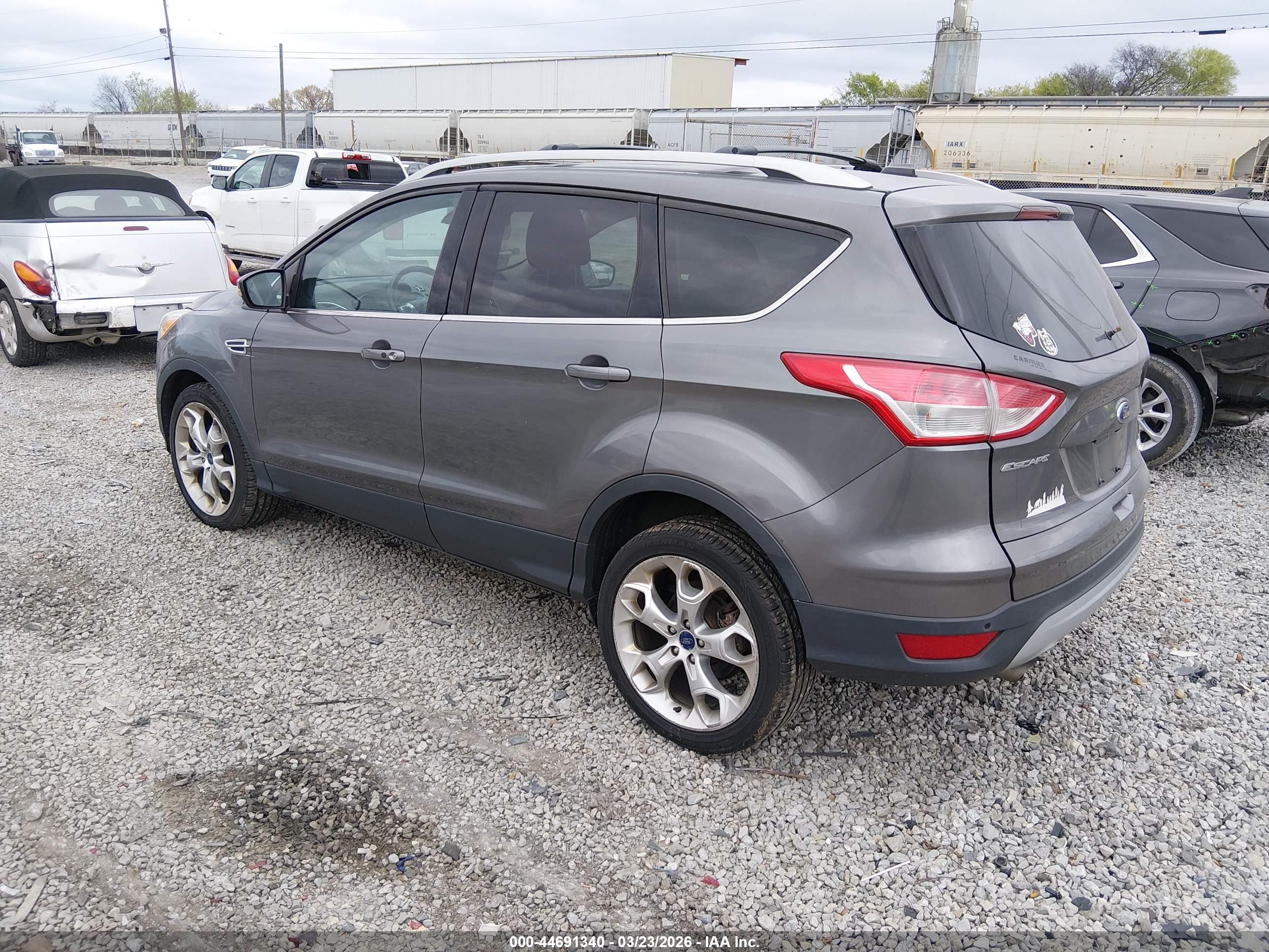 FORD ESCAPE image 3