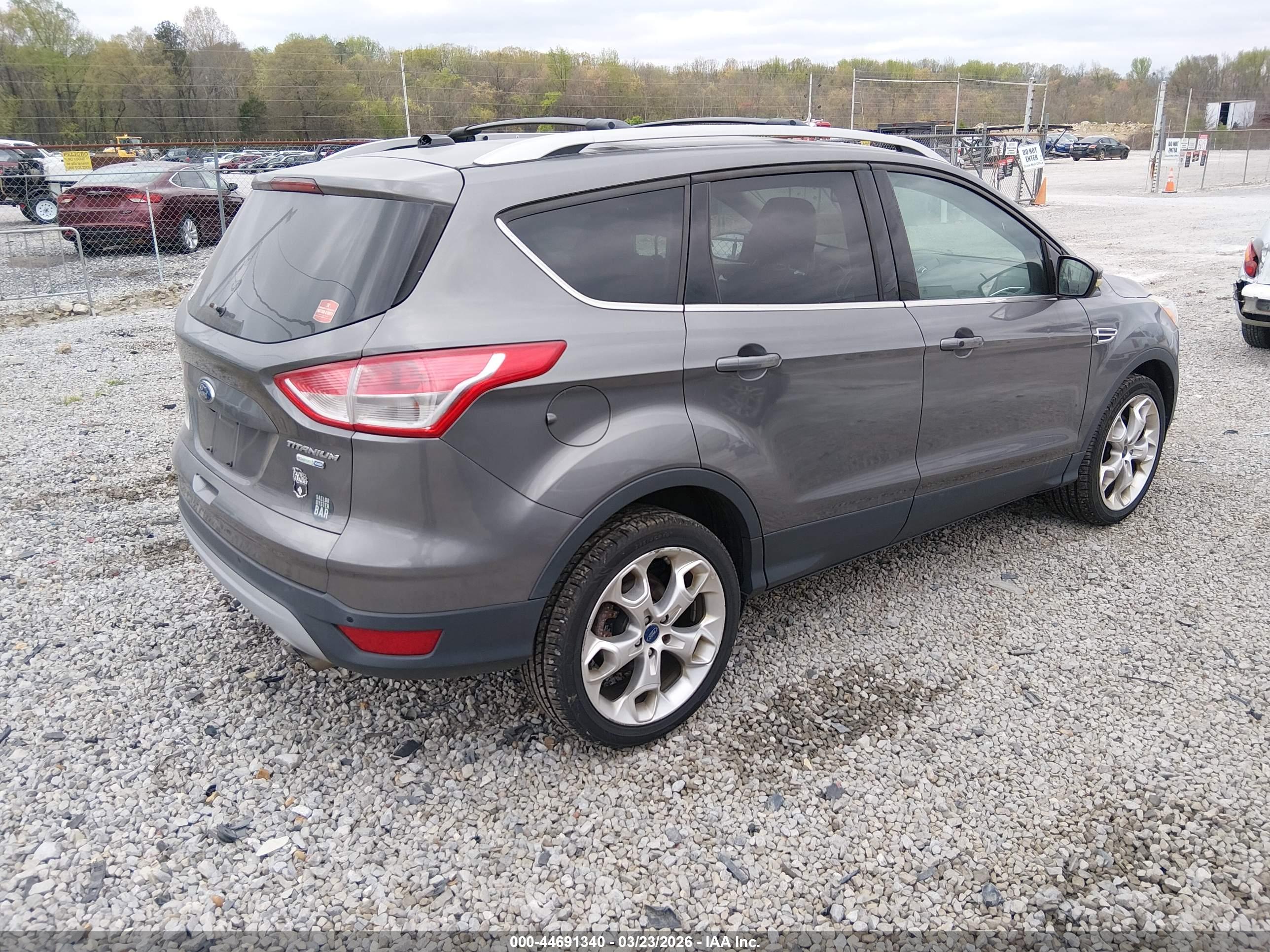FORD ESCAPE image 4