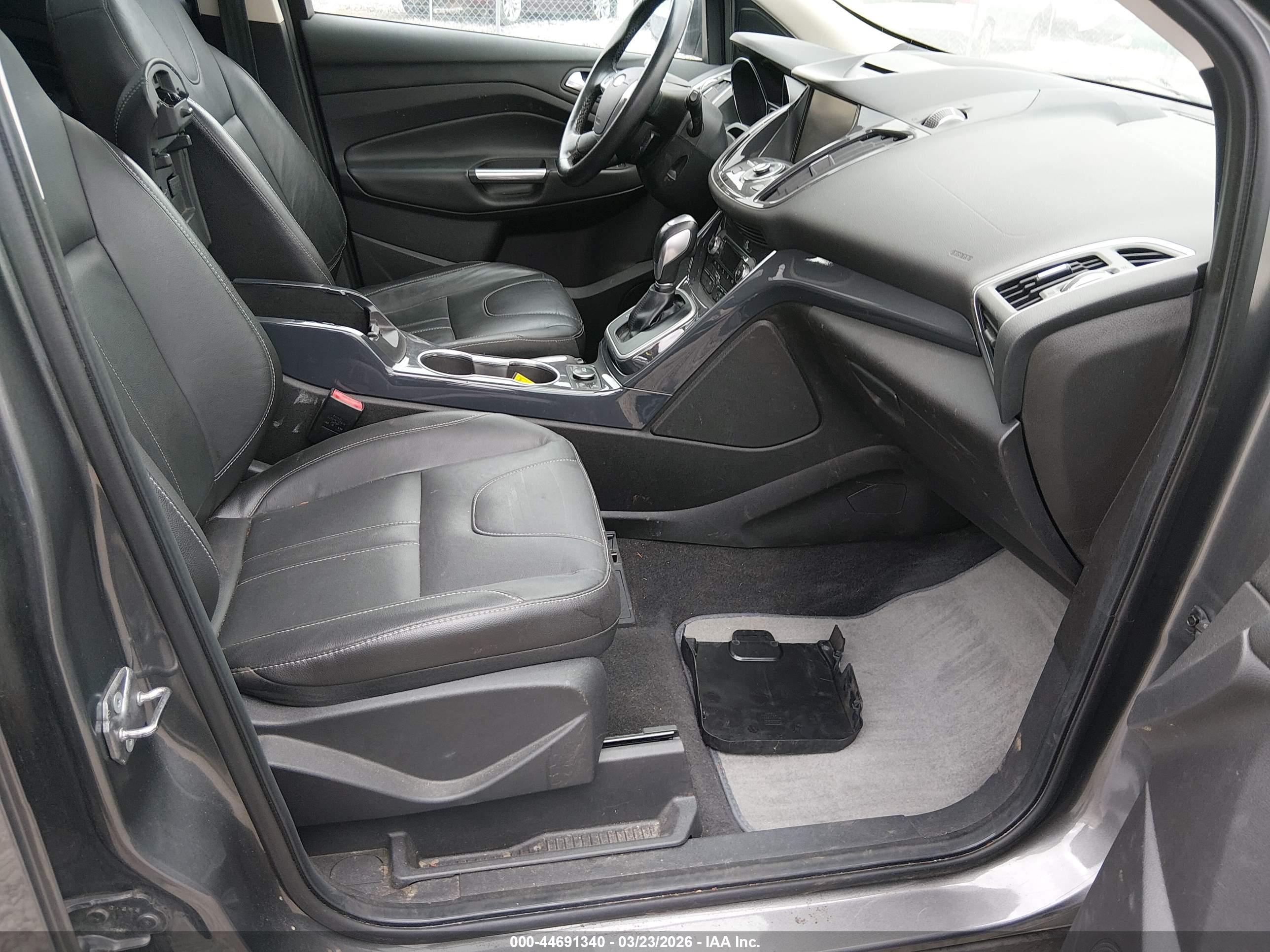 FORD ESCAPE image 5