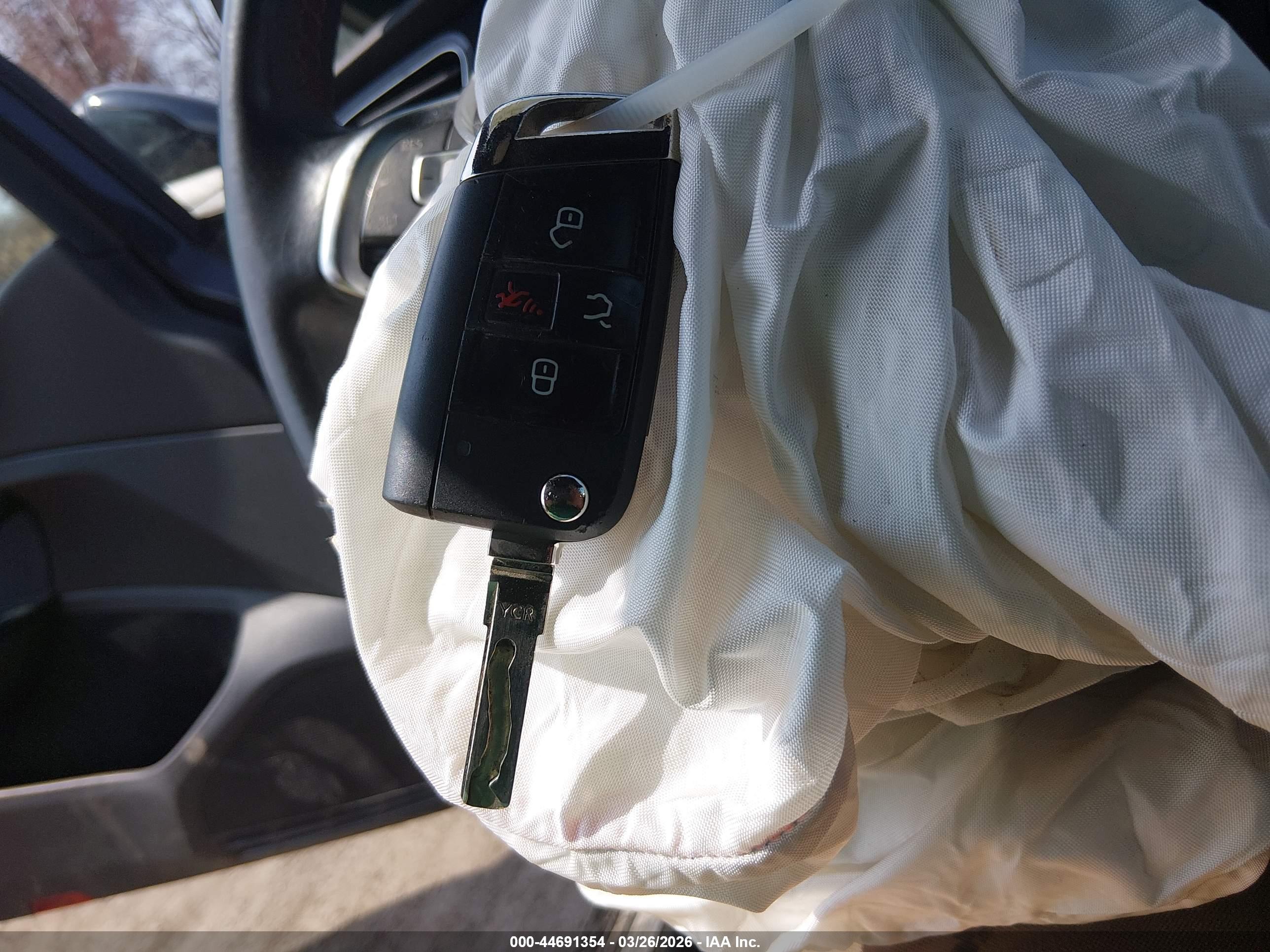VOLKSWAGEN GOLF image 11