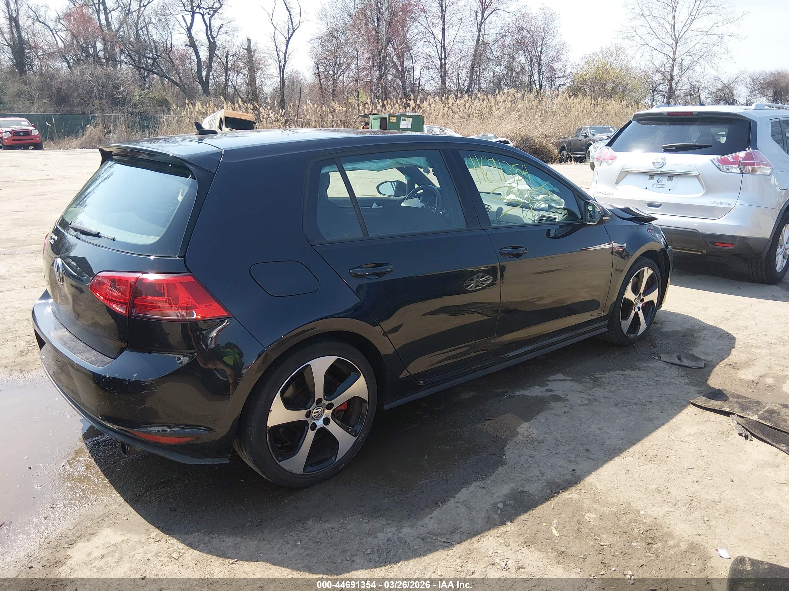 VOLKSWAGEN GOLF image 4