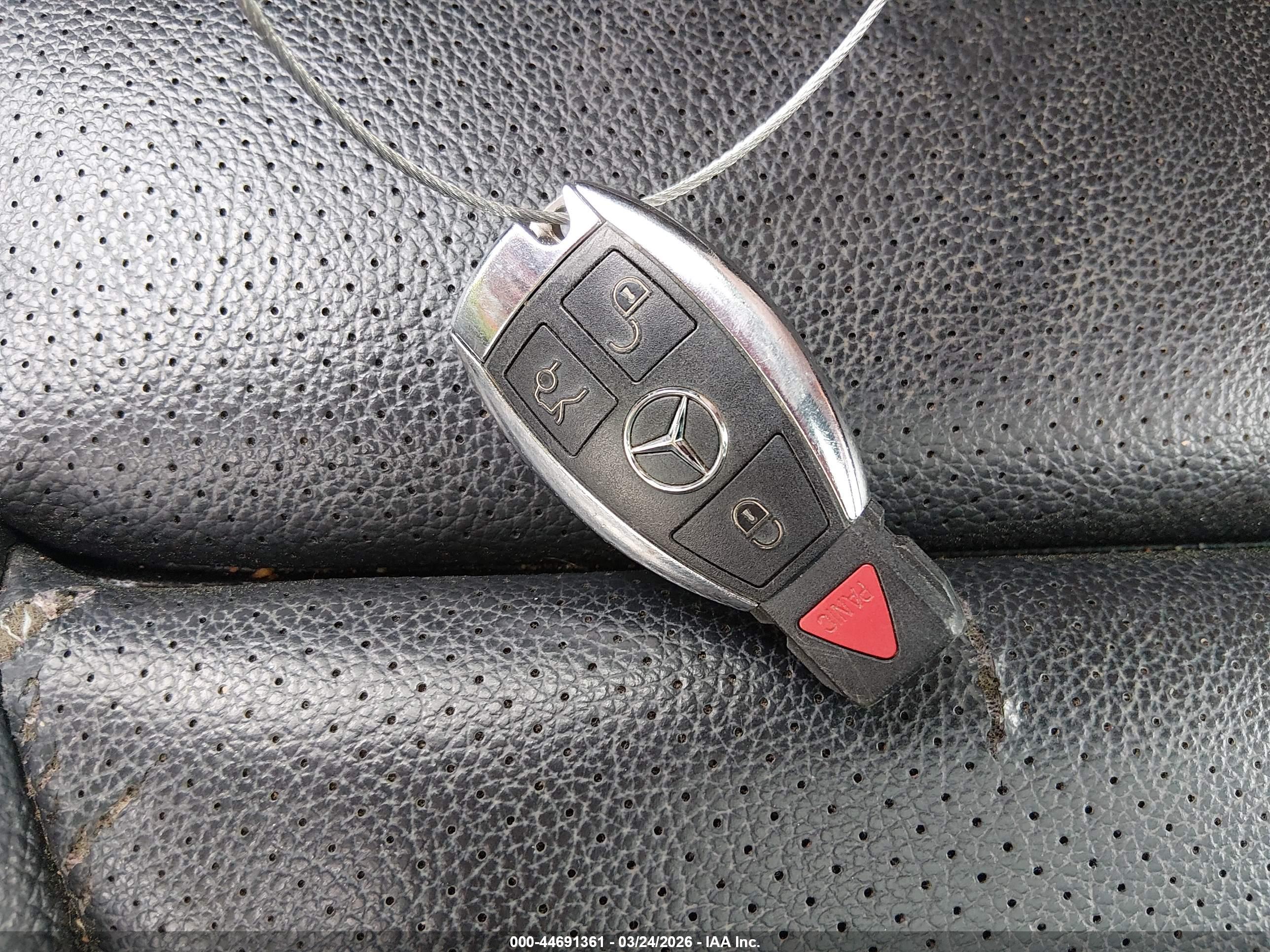 MERCEDES-BENZ GLC image 11