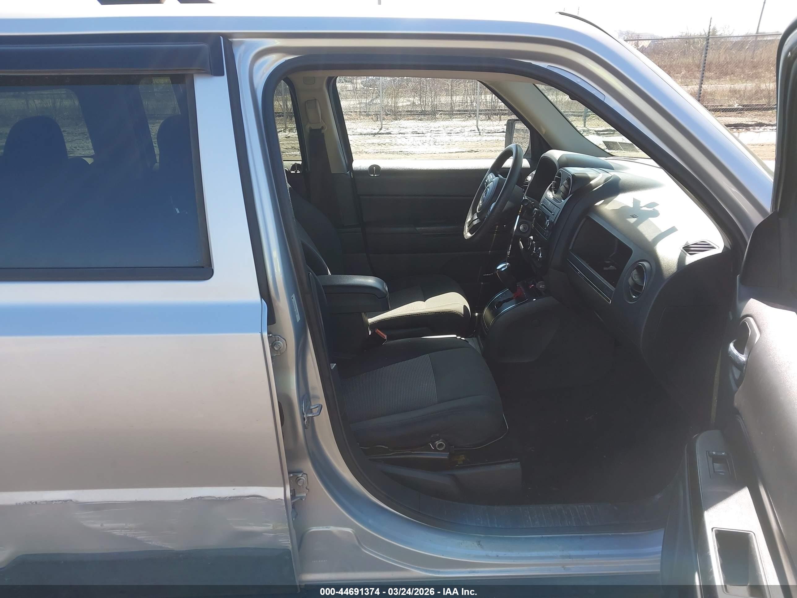 JEEP PATRIOT image 5