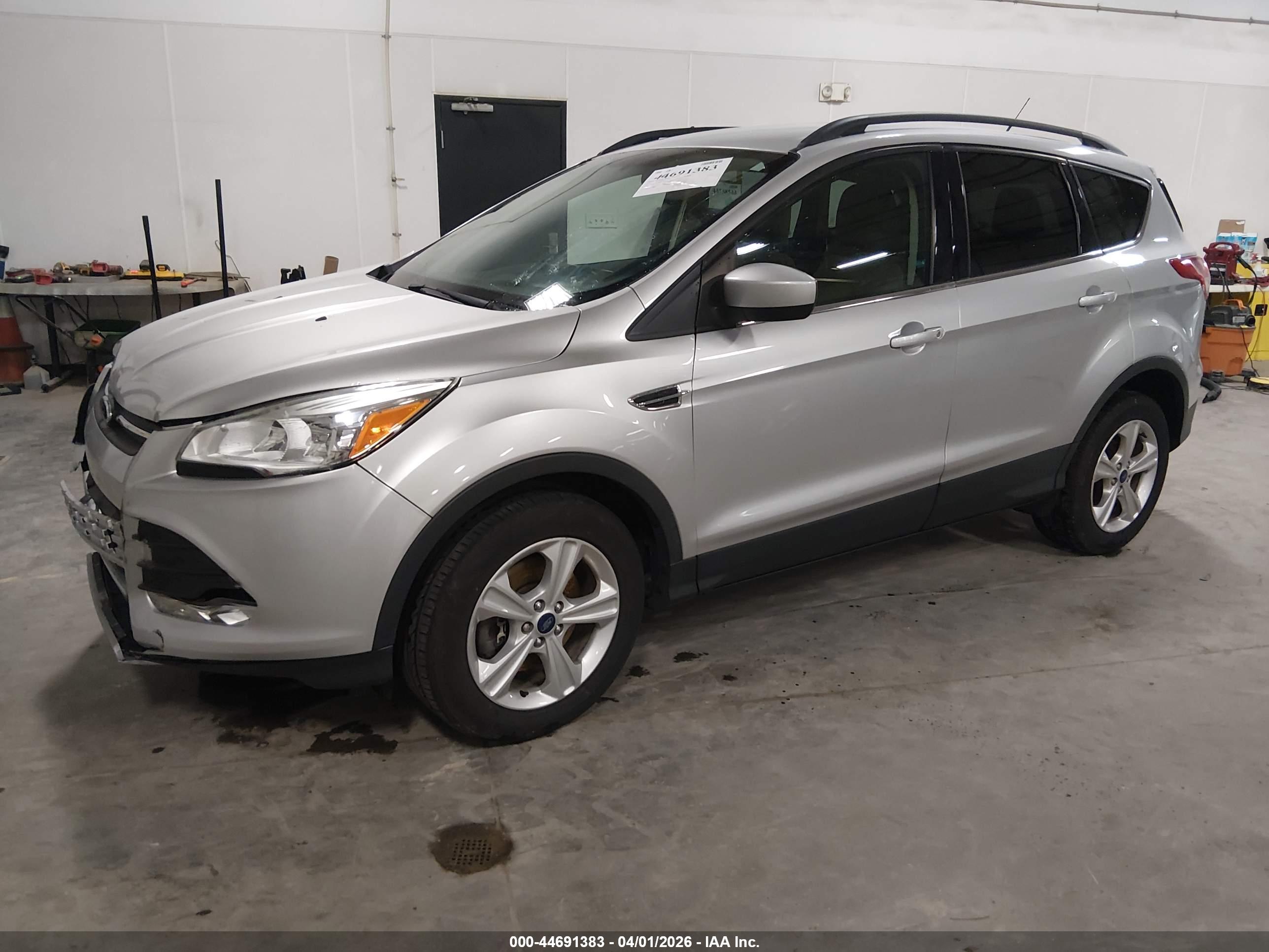 FORD ESCAPE image 2