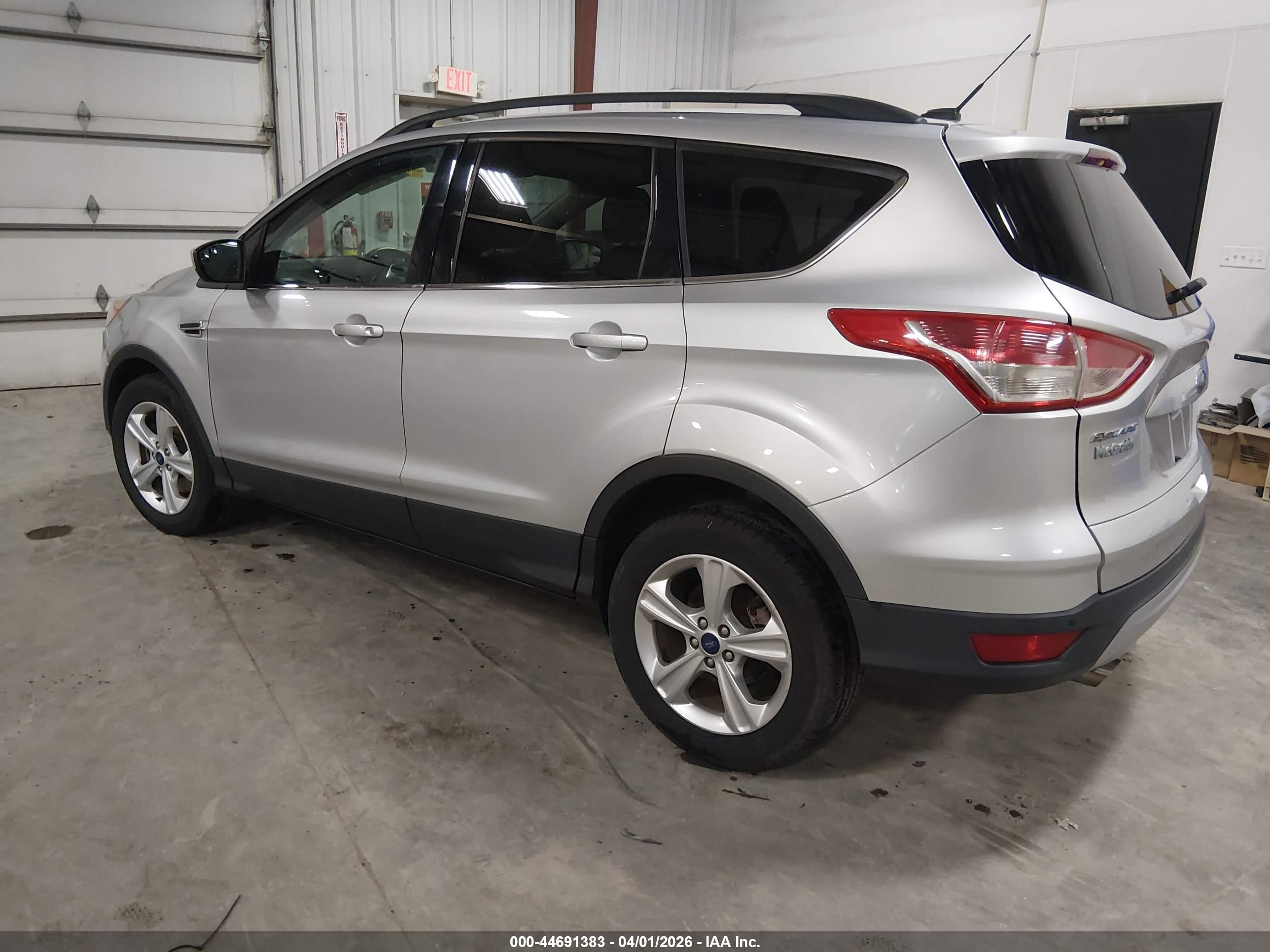 FORD ESCAPE image 3