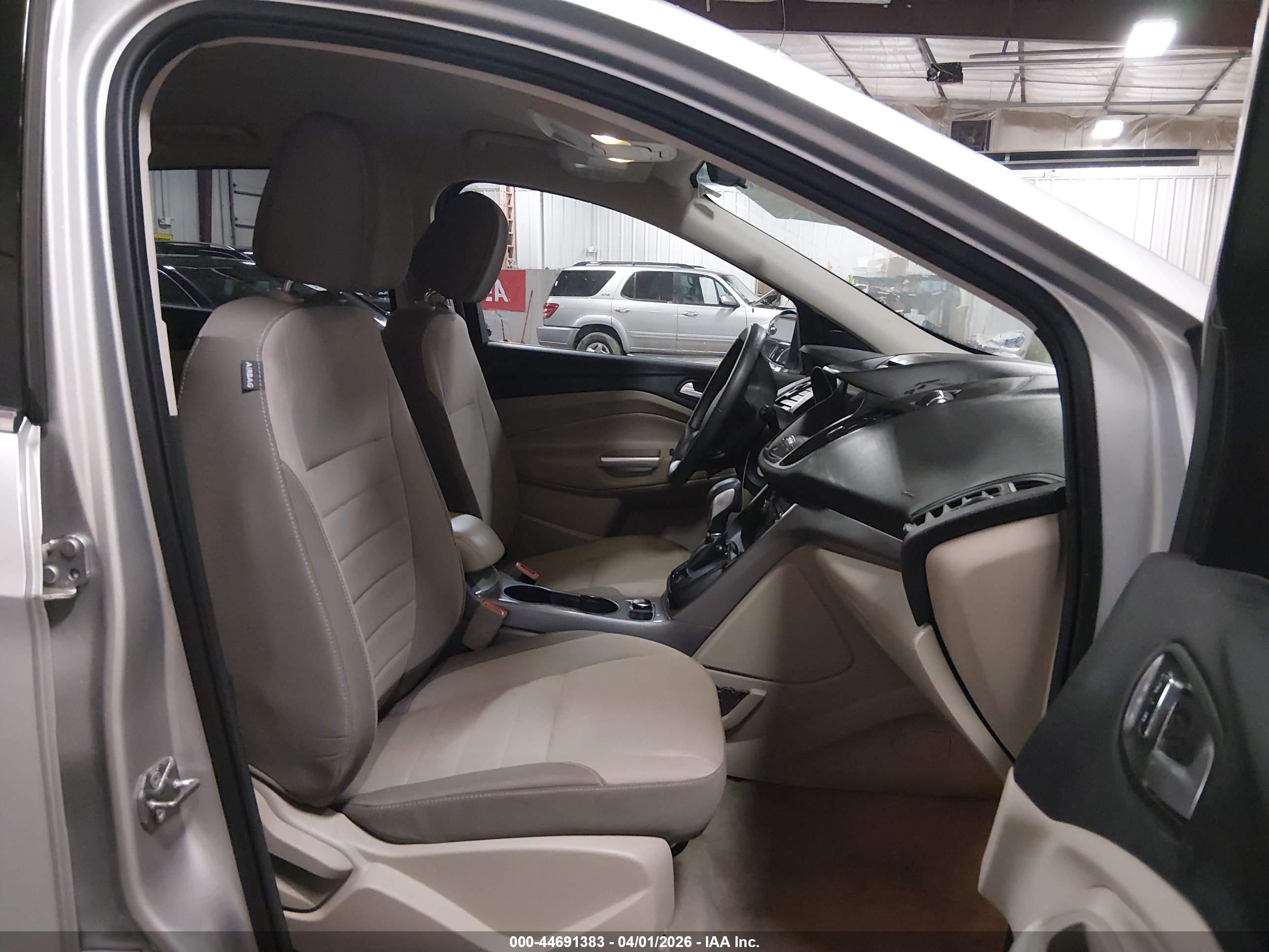 FORD ESCAPE image 5