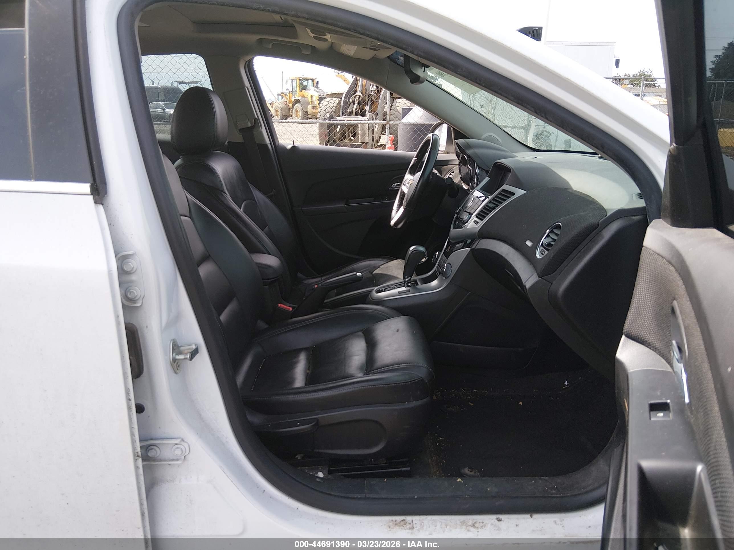 CHEVROLET CRUZE image 5