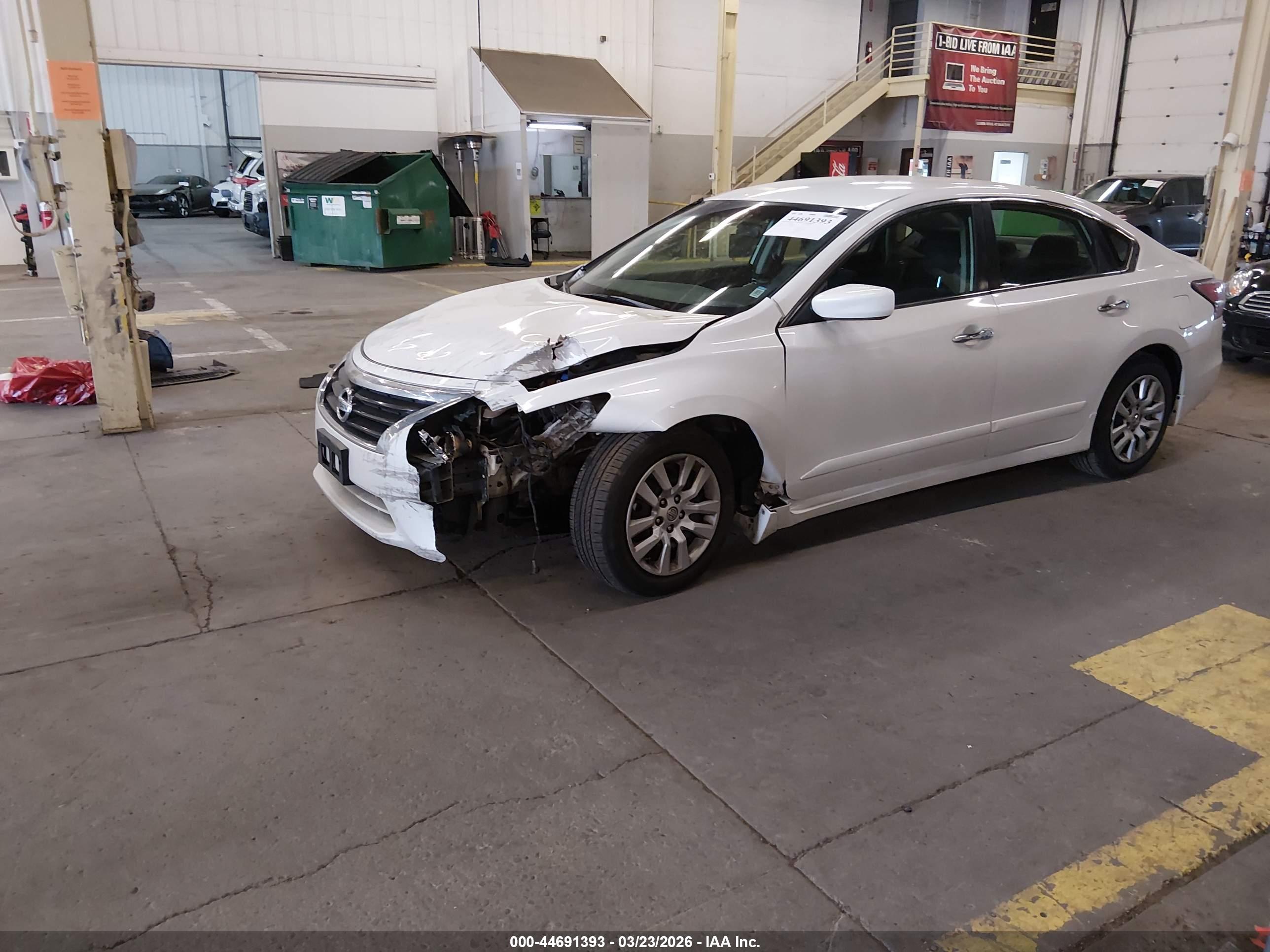 NISSAN ALTIMA image 2