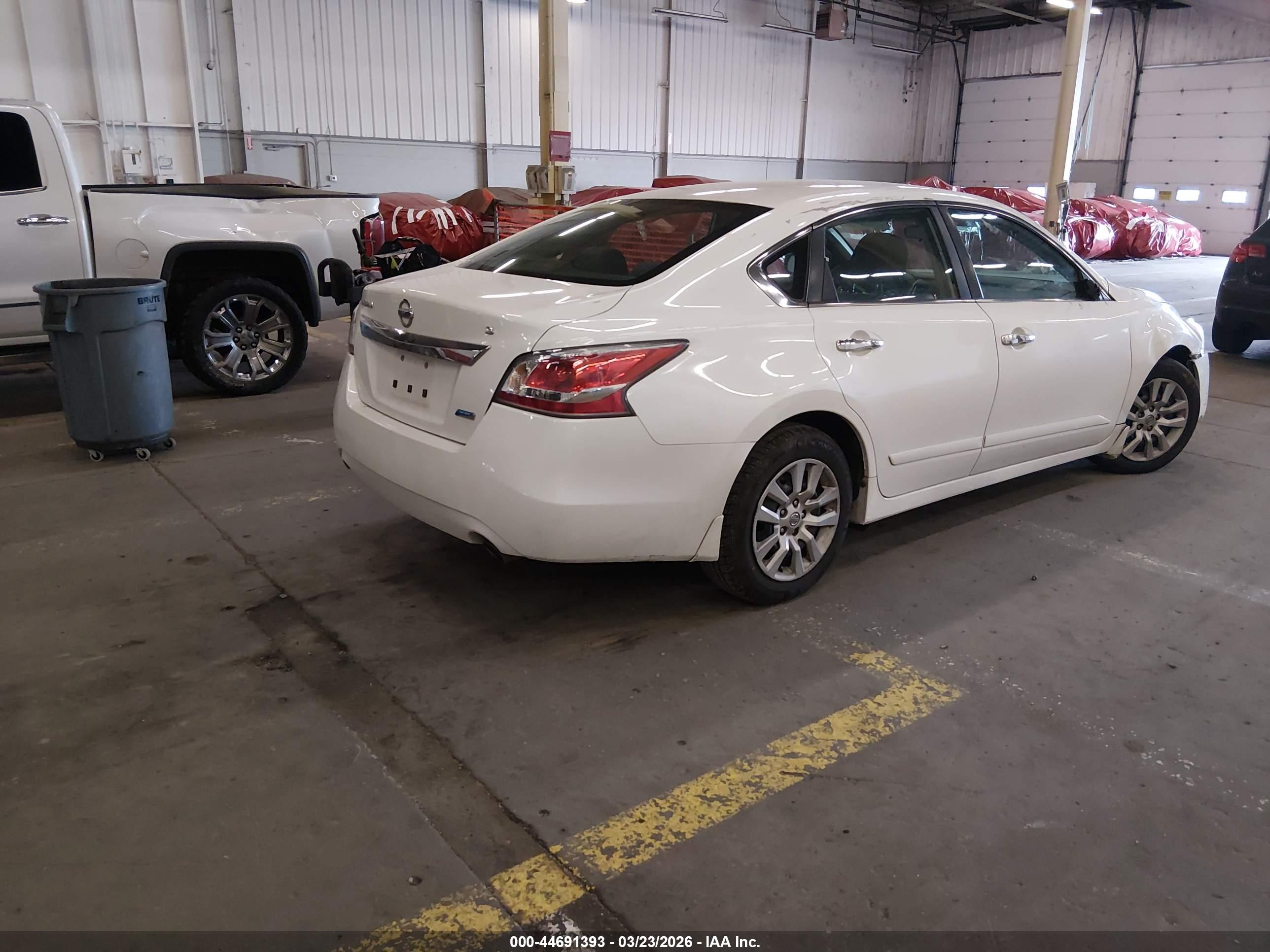 NISSAN ALTIMA image 4