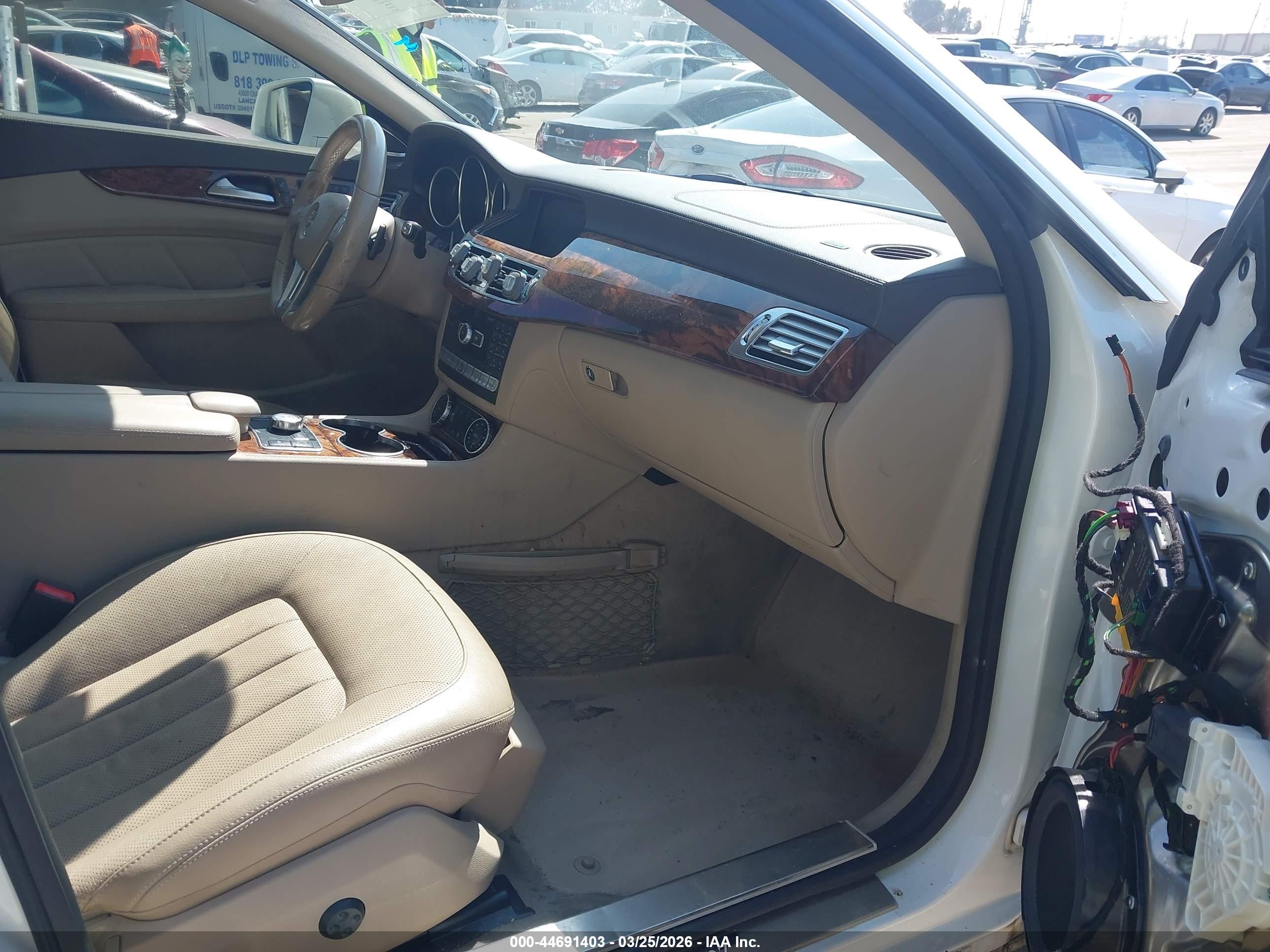 MERCEDES-BENZ CLS image 5