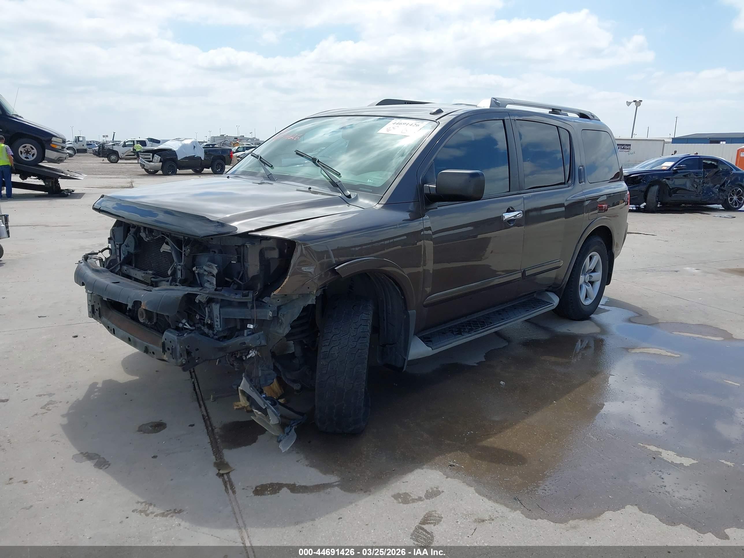 NISSAN ARMADA image 2