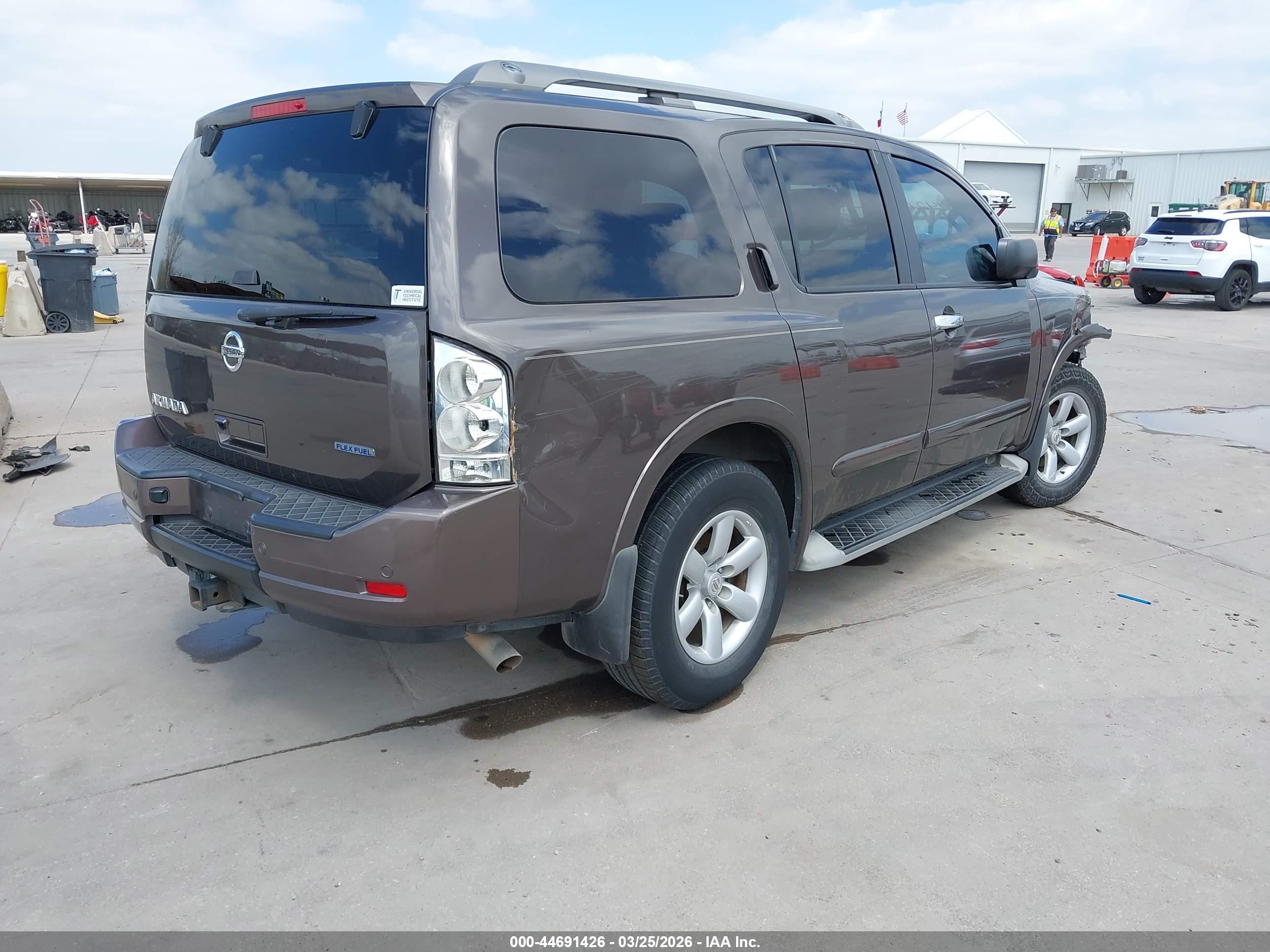 NISSAN ARMADA image 4
